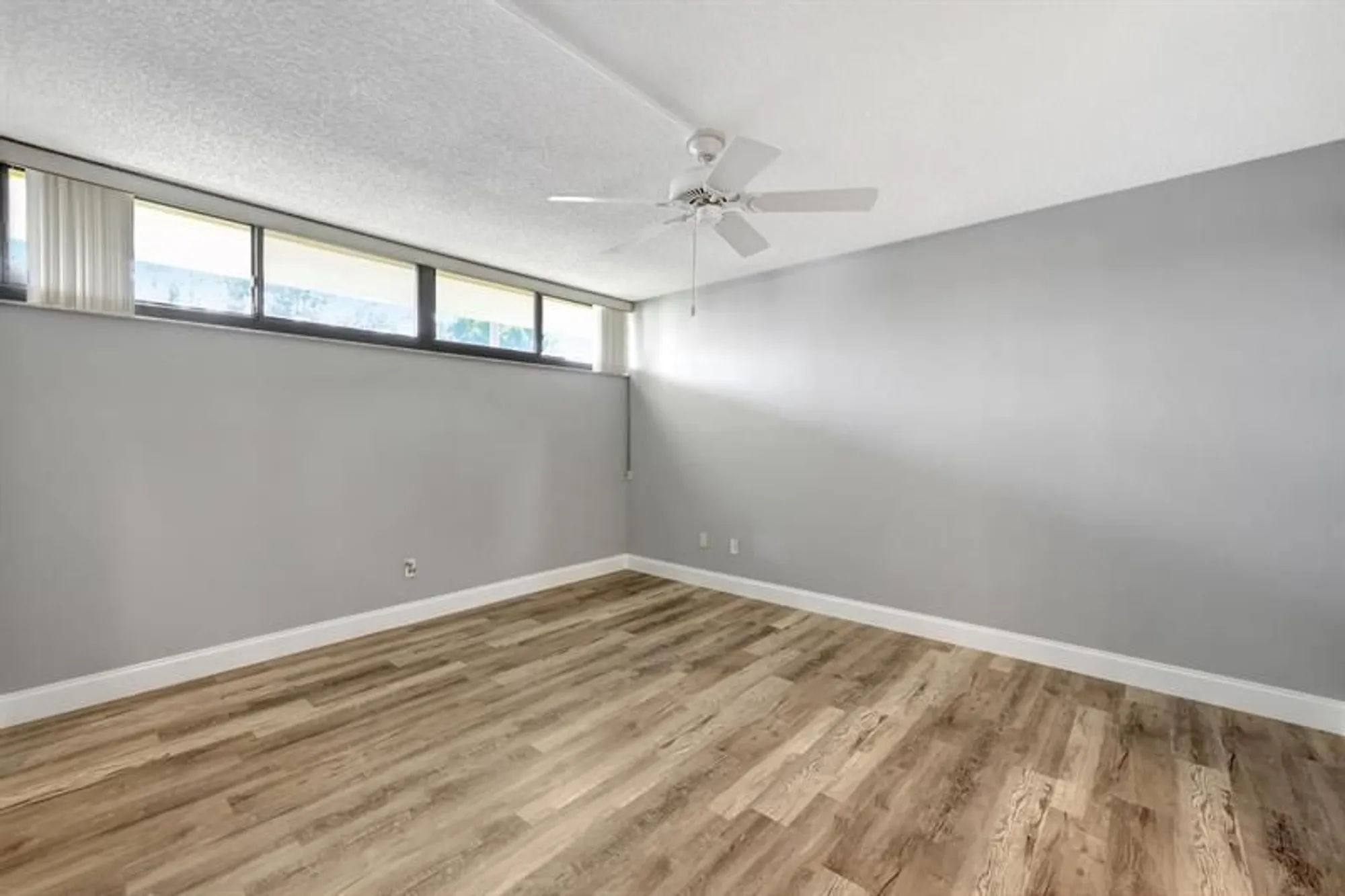 Property Slideshow image 4 of 14 | 1950 sw palm city rd 5104, Stuart, FL, 34994