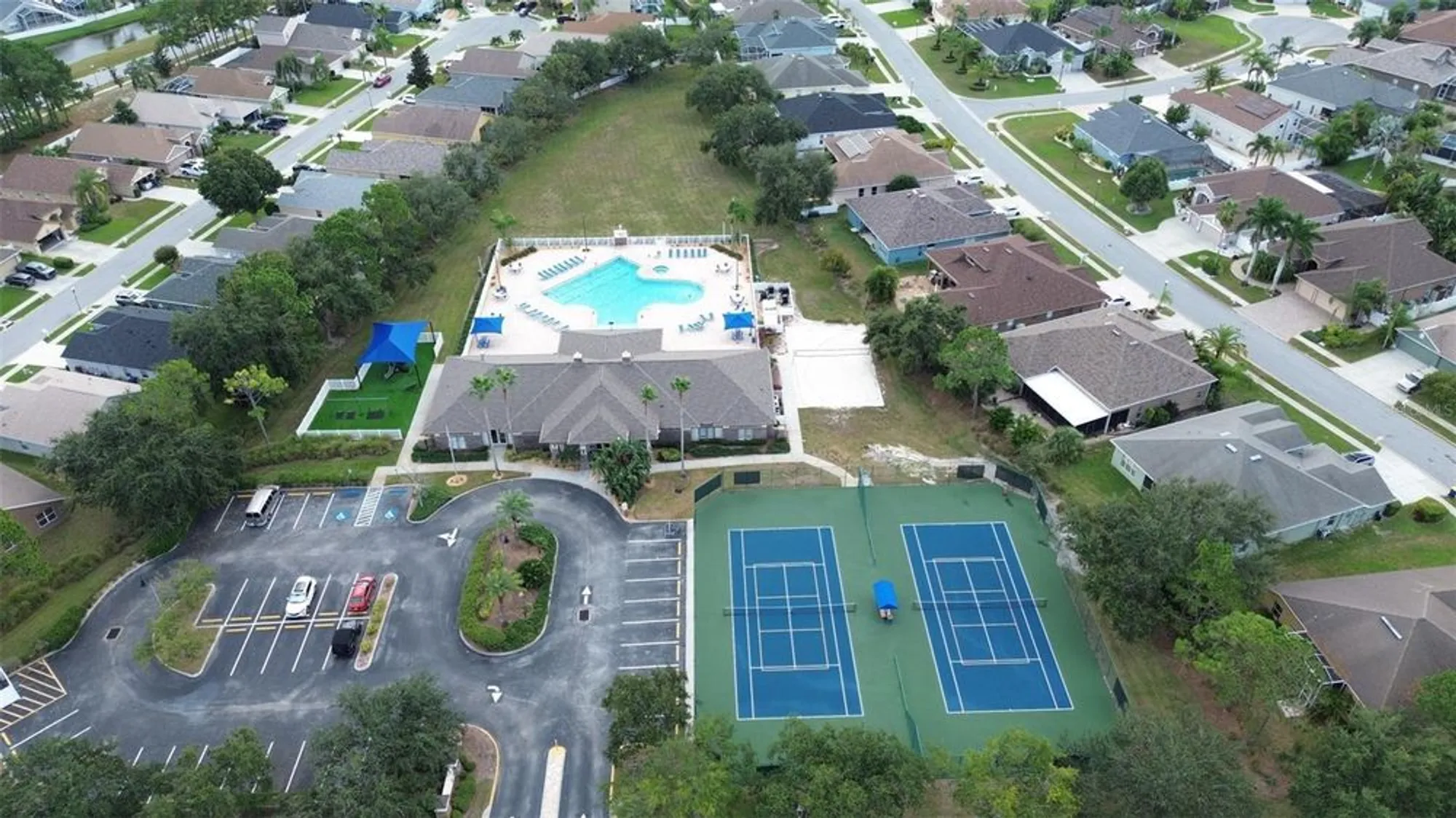 Property Slideshow image 65 of 89 | 2529 sandy hill ct, Holiday, FL, 34691