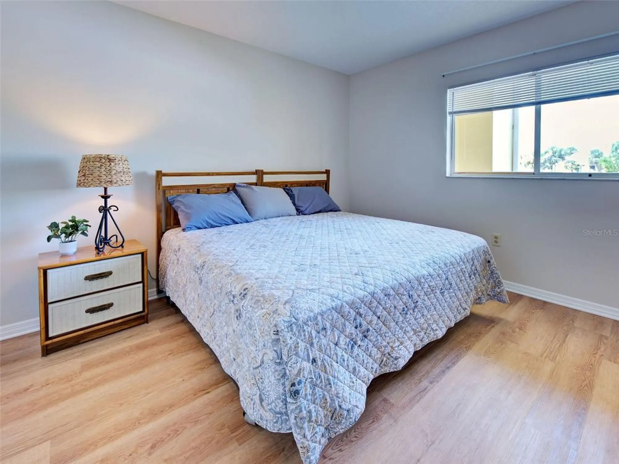 Property Slideshow image 13 of 54 | 406 cerromar cir 222, Venice, FL, 34293