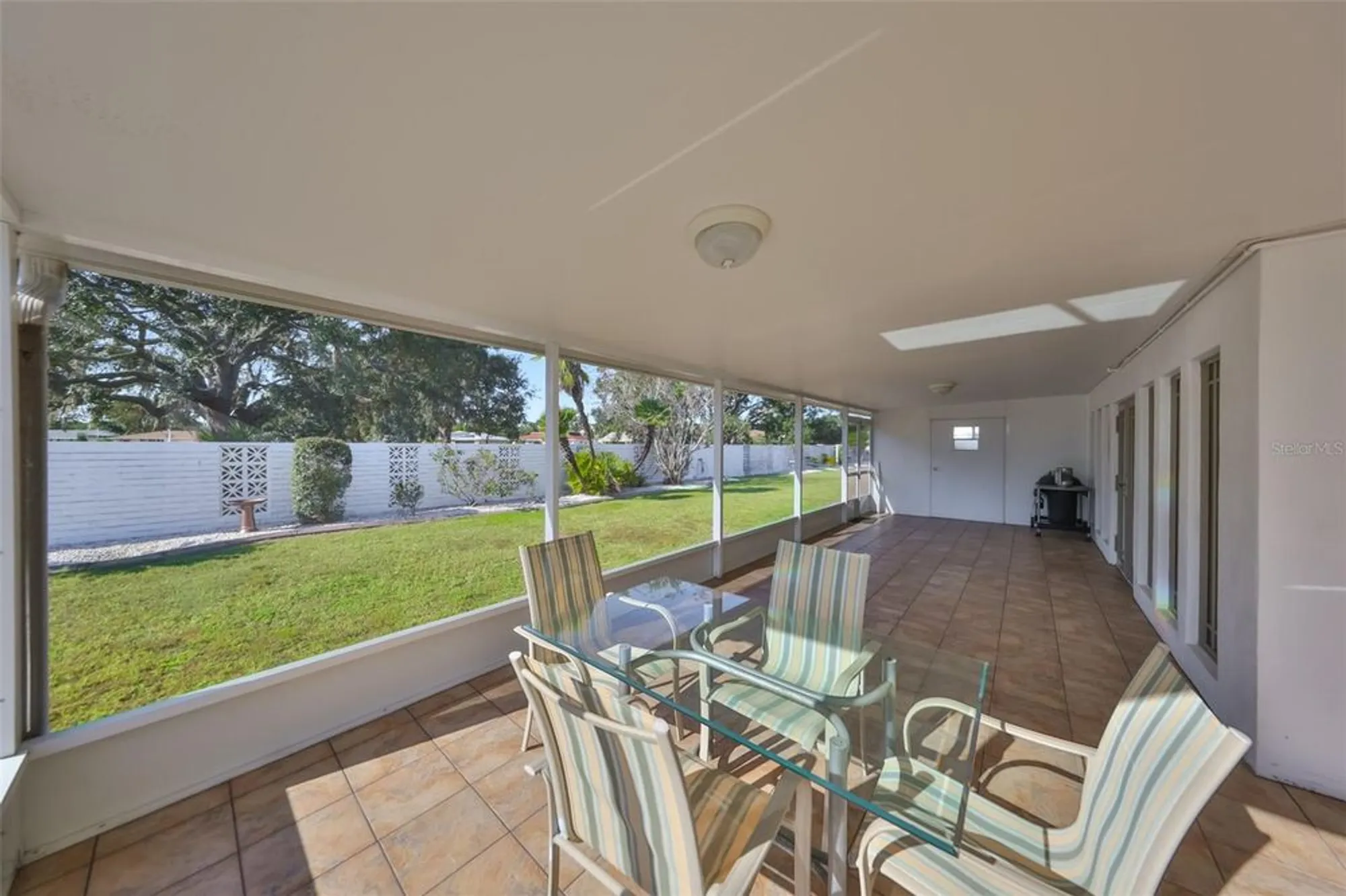 Property Slideshow image 36 of 52 | 1818 danbury dr, Sun City Center, FL, 33573