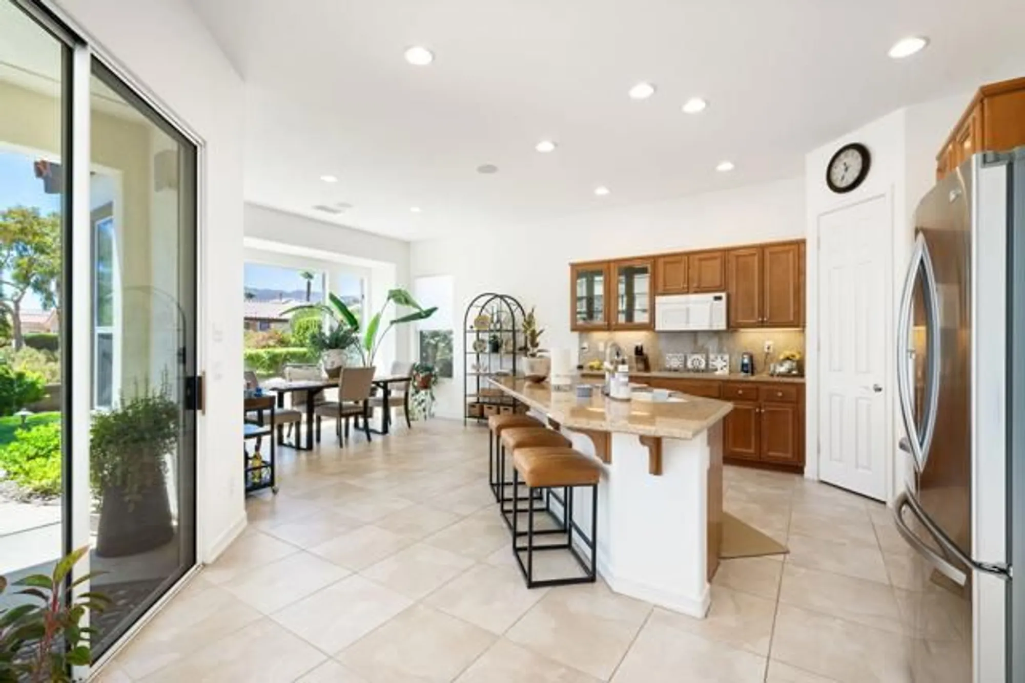 Property Slideshow image 17 of 77 | 81799 prism dr, La Quinta, CA, 92253