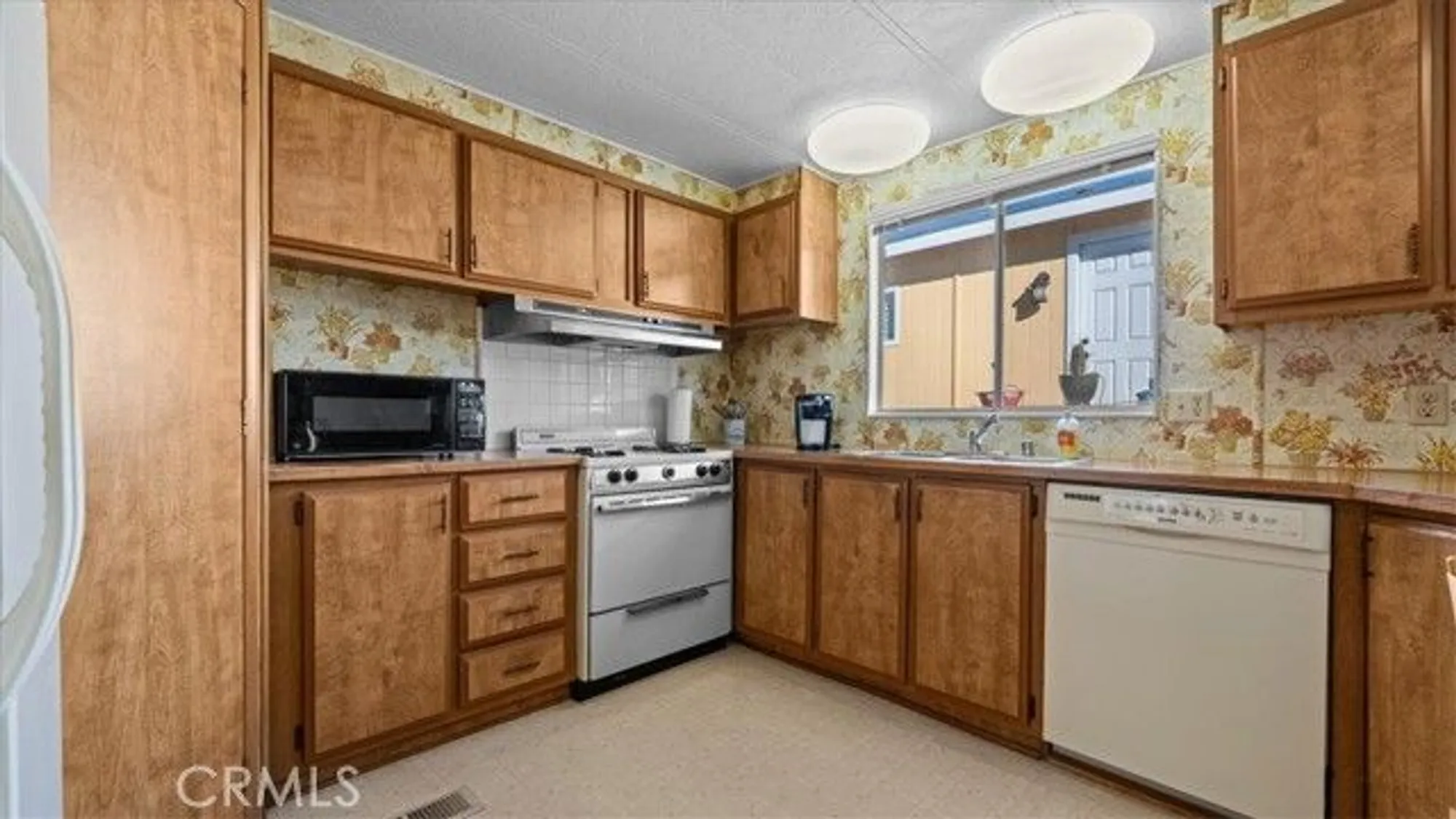 Property Slideshow image 6 of 20 | 3800 w wilson st spc 18, Banning, CA, 92220