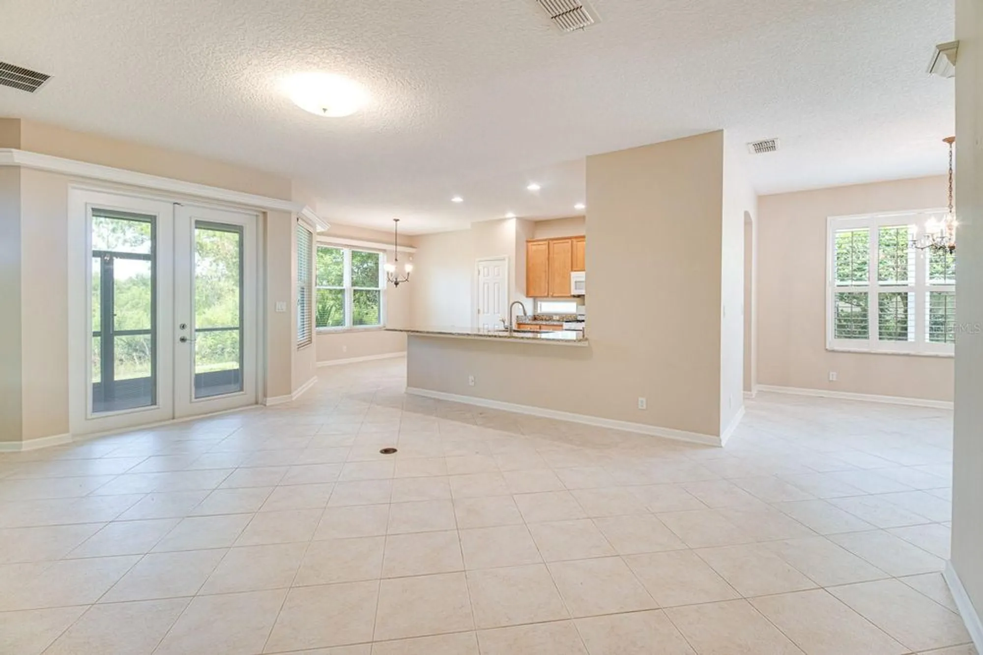 Property Slideshow image 14 of 46 | 1018 heron point cir, Deland, FL, 32724