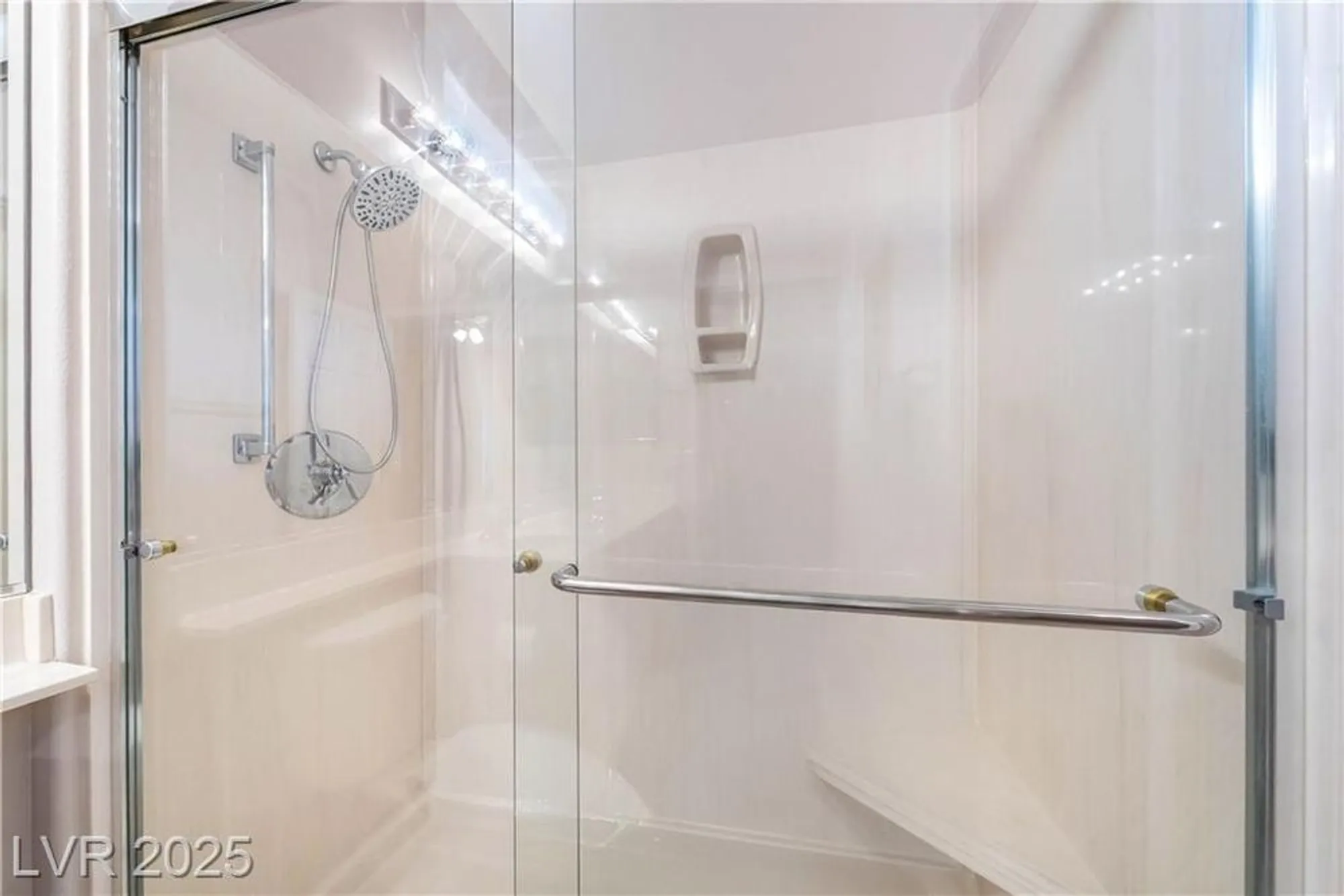 Property Slideshow image 21 of 52 | 2810 meadow park ave, Henderson, NV, 89052