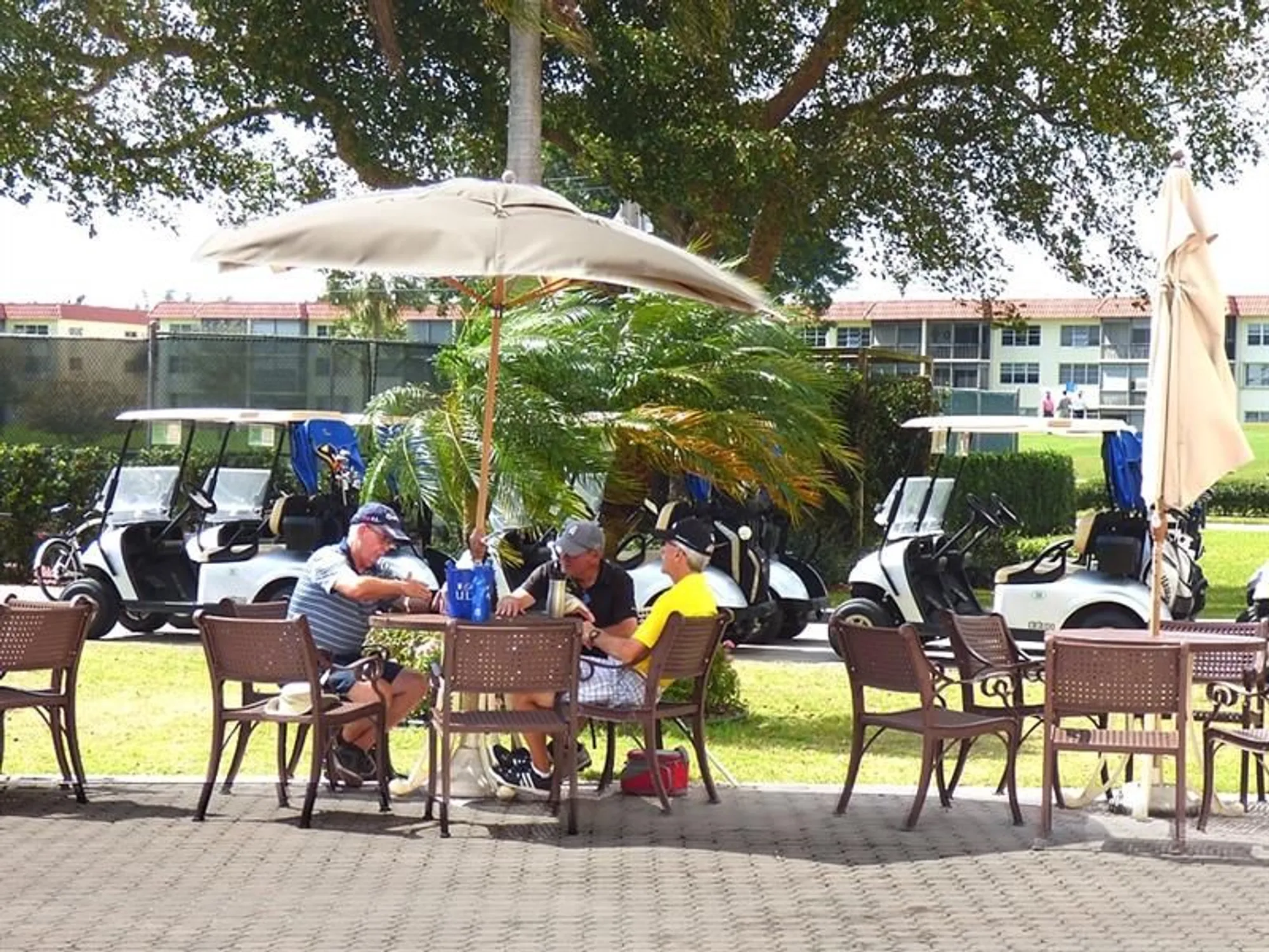 Property Slideshow image 16 of 16 | 9400 n hollybrook lake dr 105, Pembroke Pines, FL, 33025