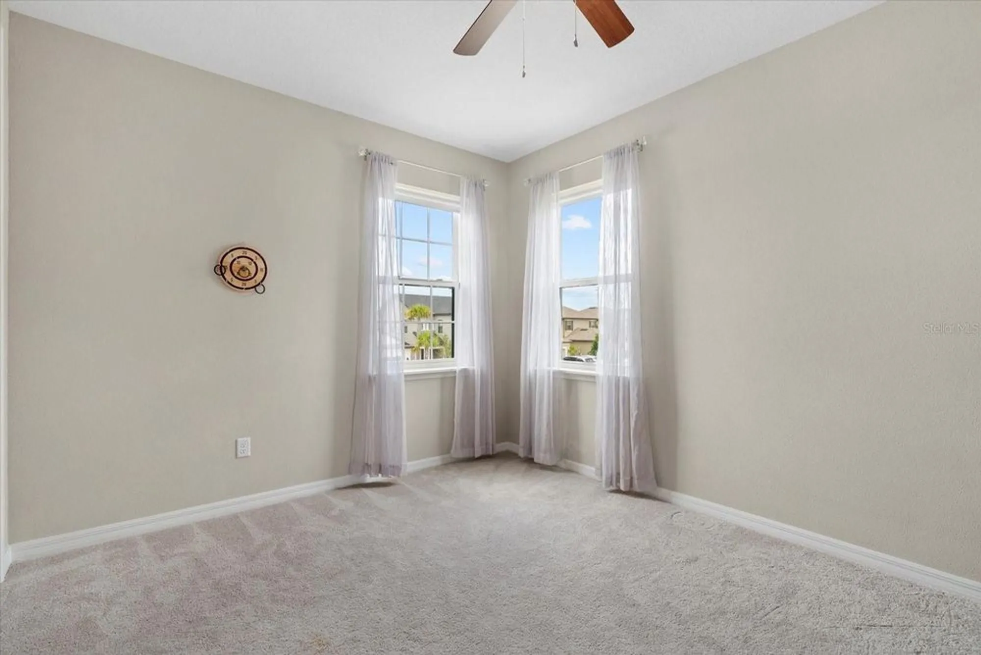 Property Slideshow image 22 of 71 | 10117 milky way cir, Sarasota, FL, 34241