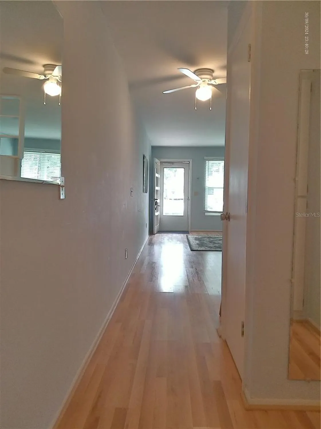 Property Slideshow image 14 of 58 | 2400 franciscan dr 18, Clearwater, FL, 33763