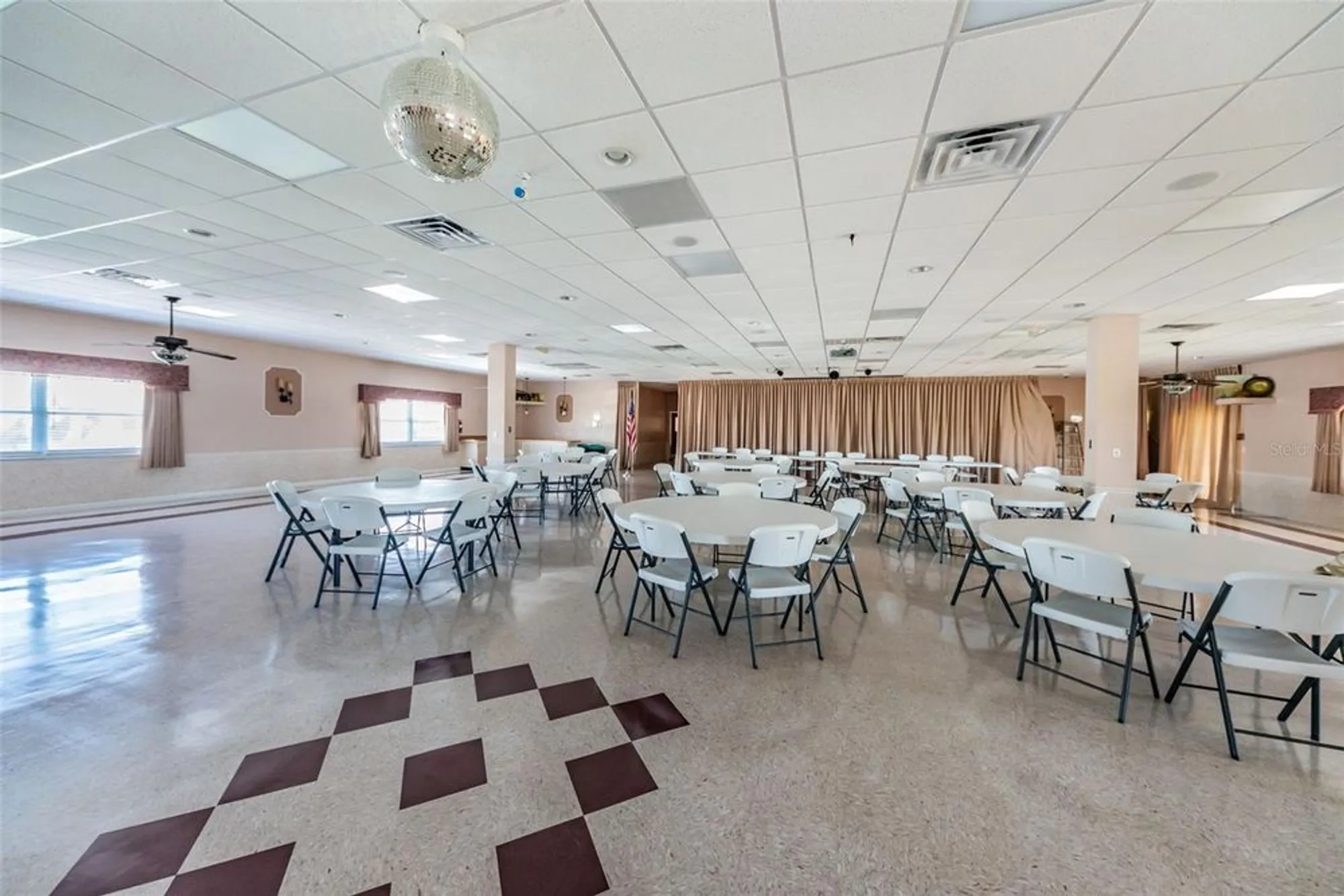 Property Slideshow image 60 of 99 | 5925 shore blvd 505, Gulfport, FL, 33707