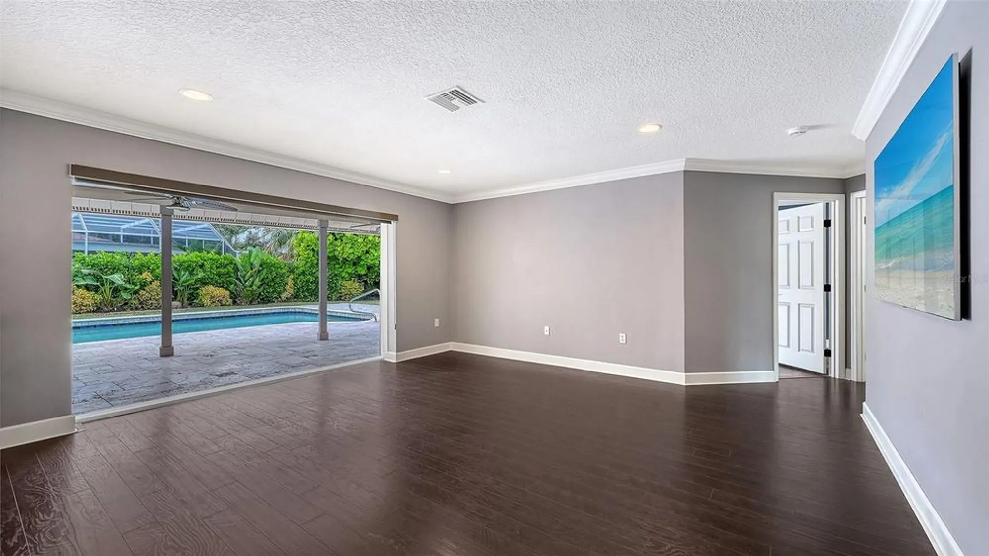 Property Slideshow image 8 of 64 | 8010 conservatory dr, Sarasota, FL, 34243