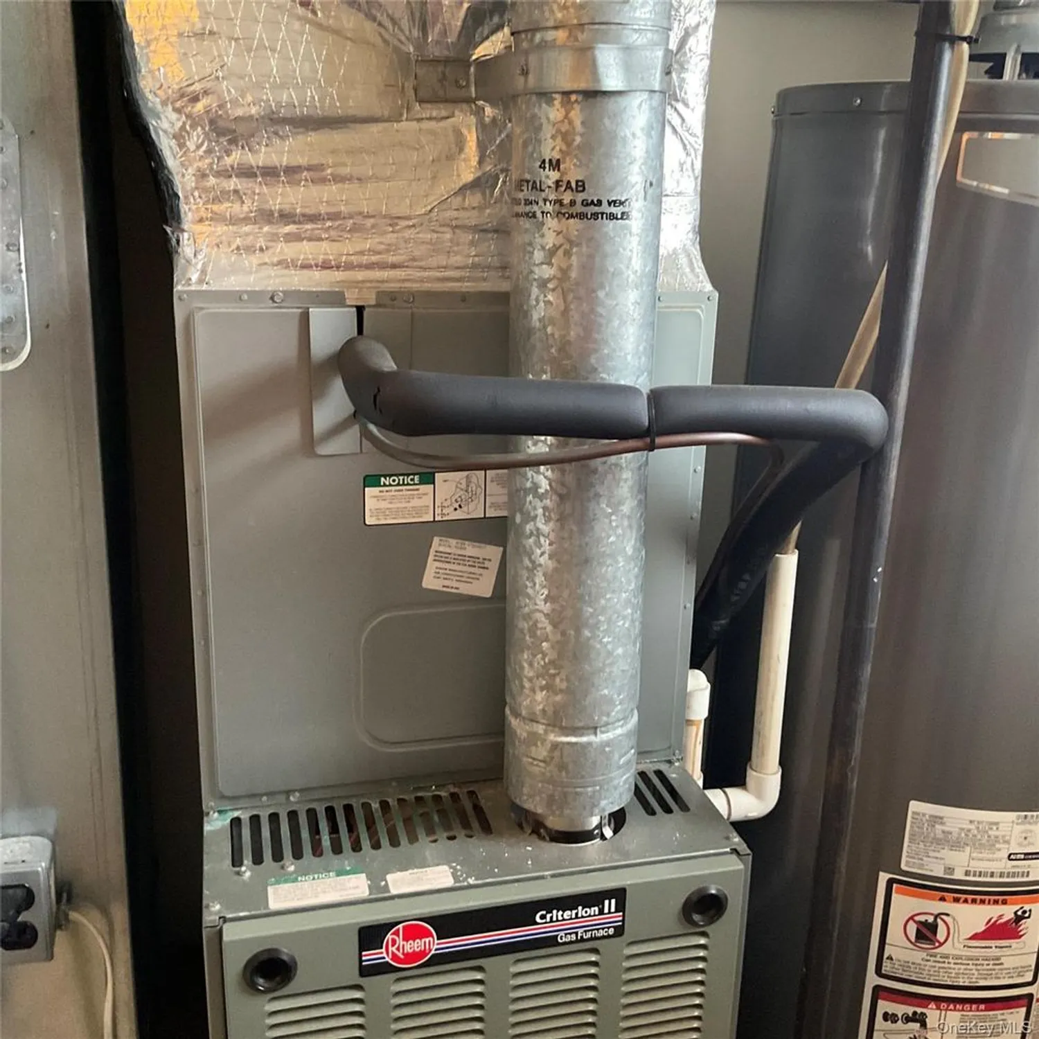 Property Slideshow image 19 of 24 | 409 village cir, Manorville, NY, 11949