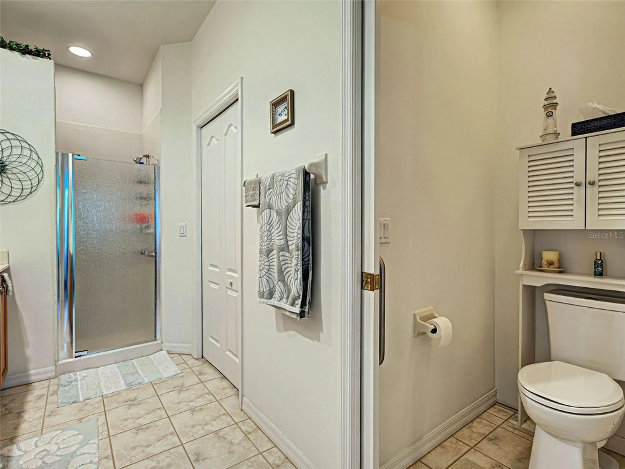 Property Slideshow image 23 of 63 | 4911 whispering oaks dr, North Port, FL, 34287