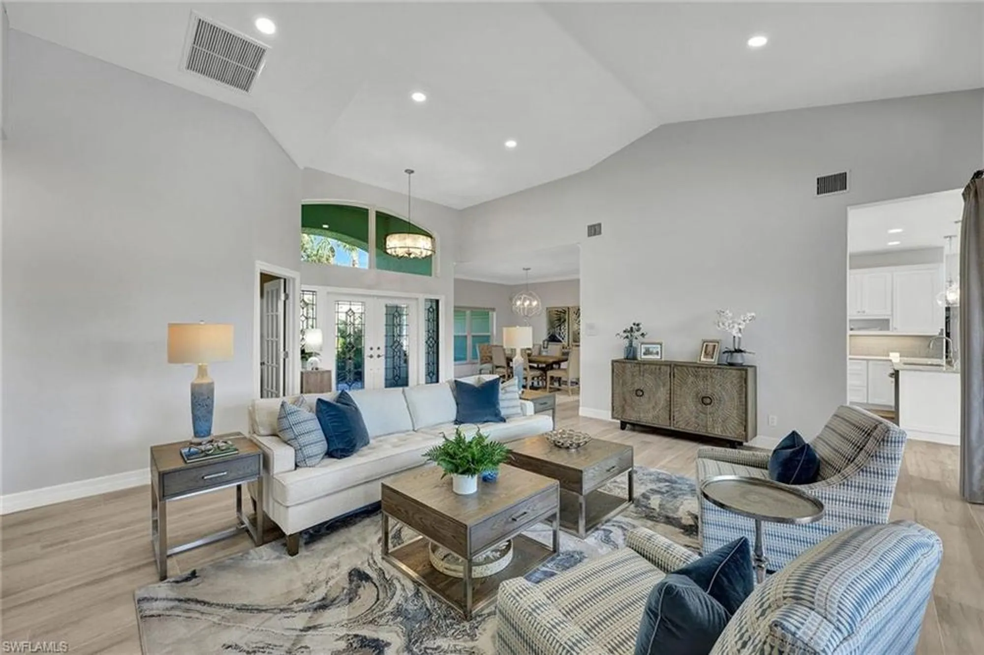 Property Slideshow image 8 of 50 | 25011 goldcrest dr, Bonita Springs, FL, 34134