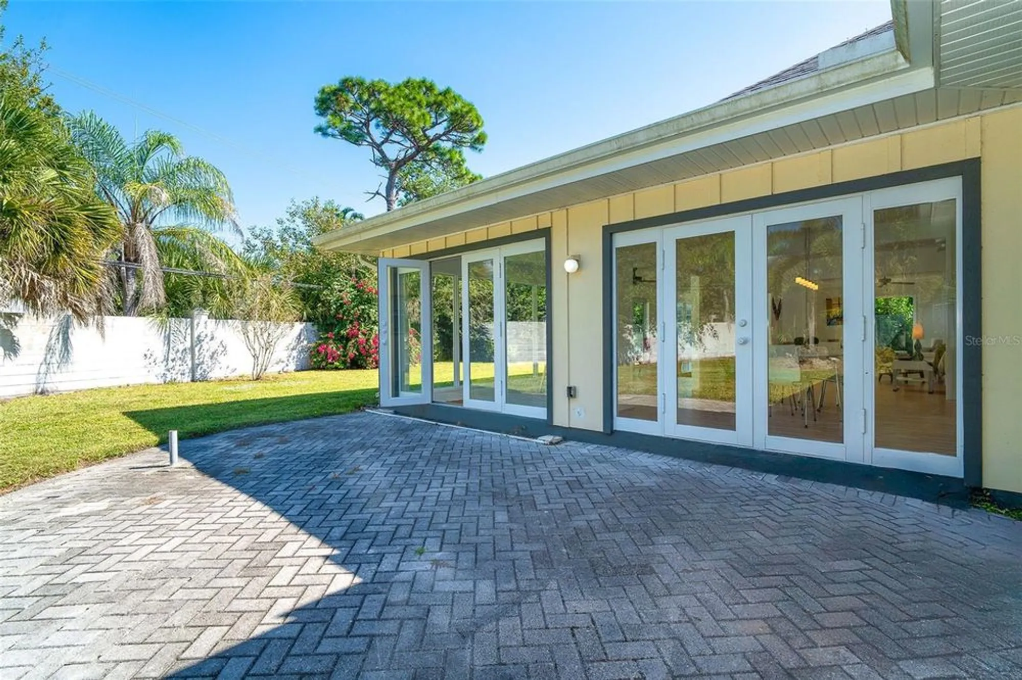 Property Slideshow image 32 of 43 | 12 golf view dr, Englewood, FL, 34223