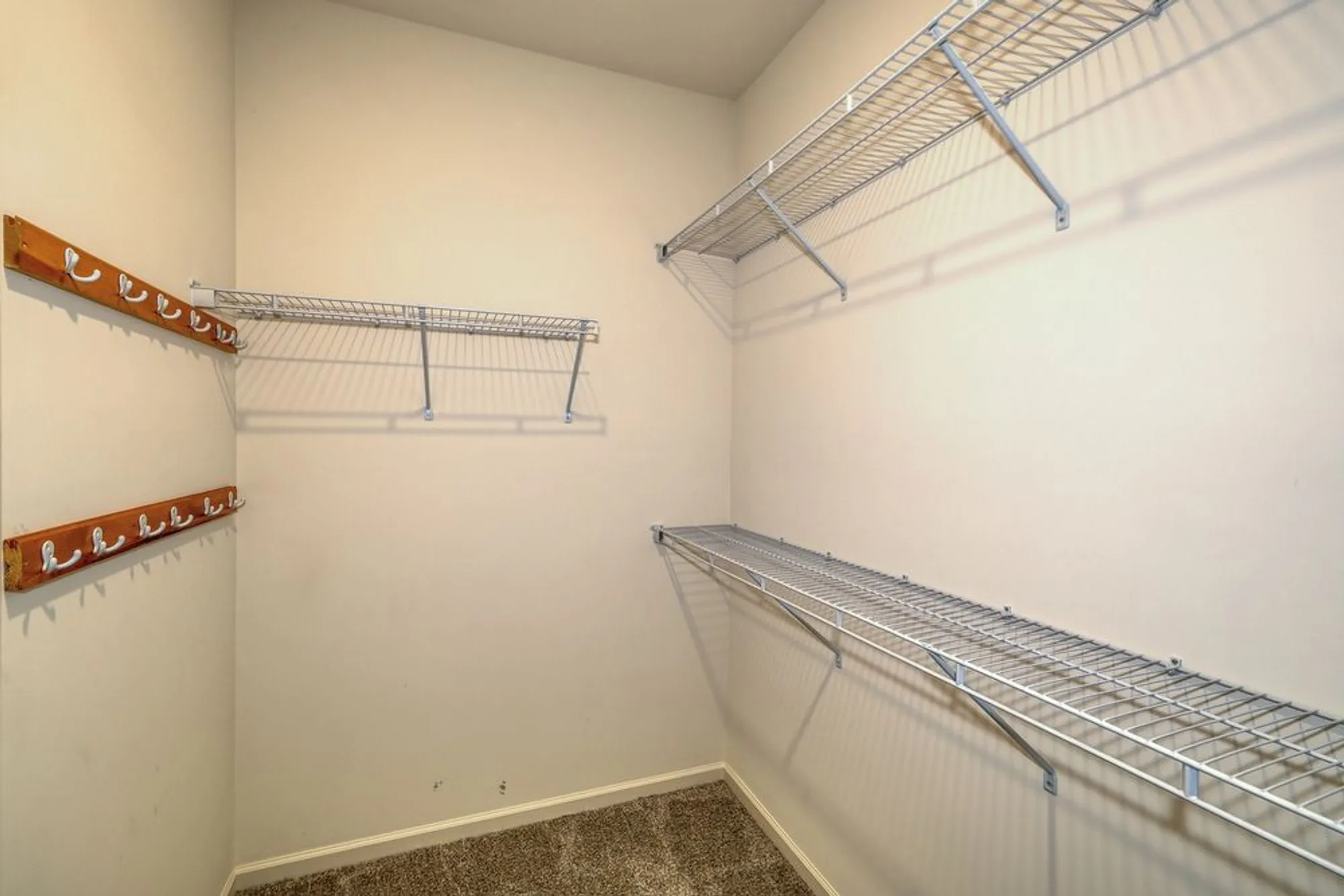 Property Slideshow image 13 of 19 | , North Aurora, IL, 60542