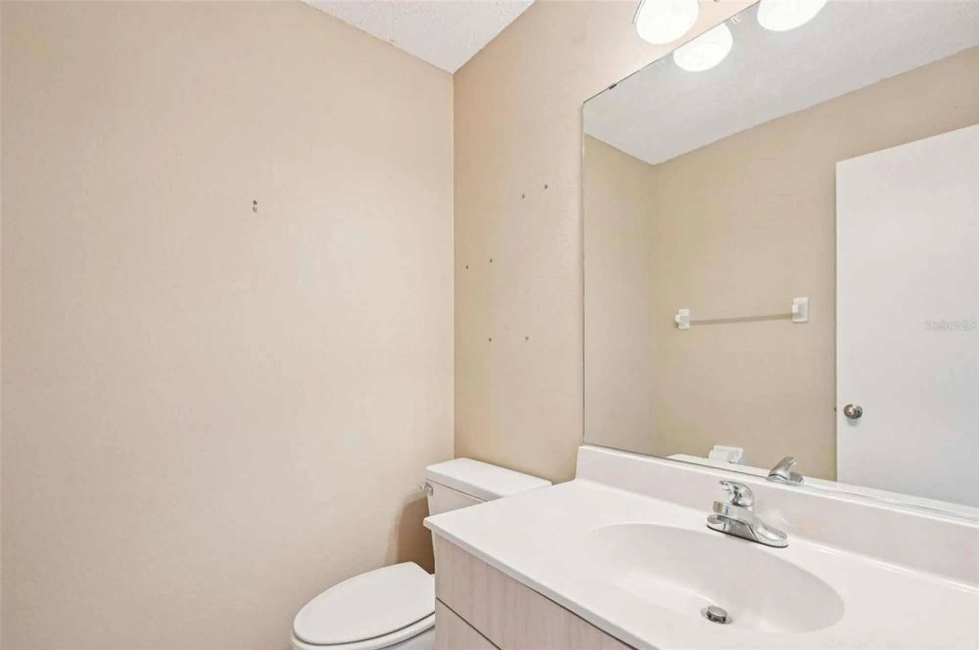 Property Slideshow image 37 of 70 | 675 masterpiece dr, Sun City Center, FL, 33573