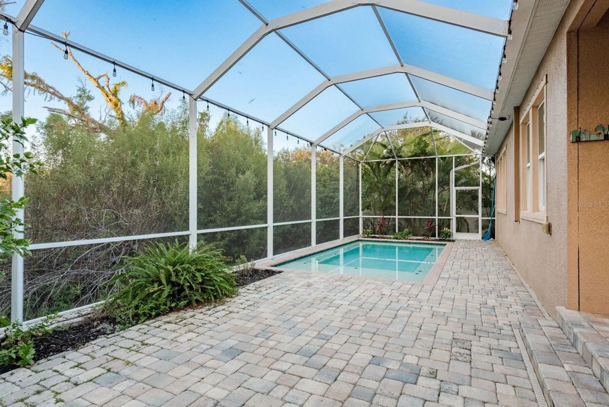 Property Slideshow image 31 of 43 | 5116 coastal scene dr, Apollo Beach, FL, 33572