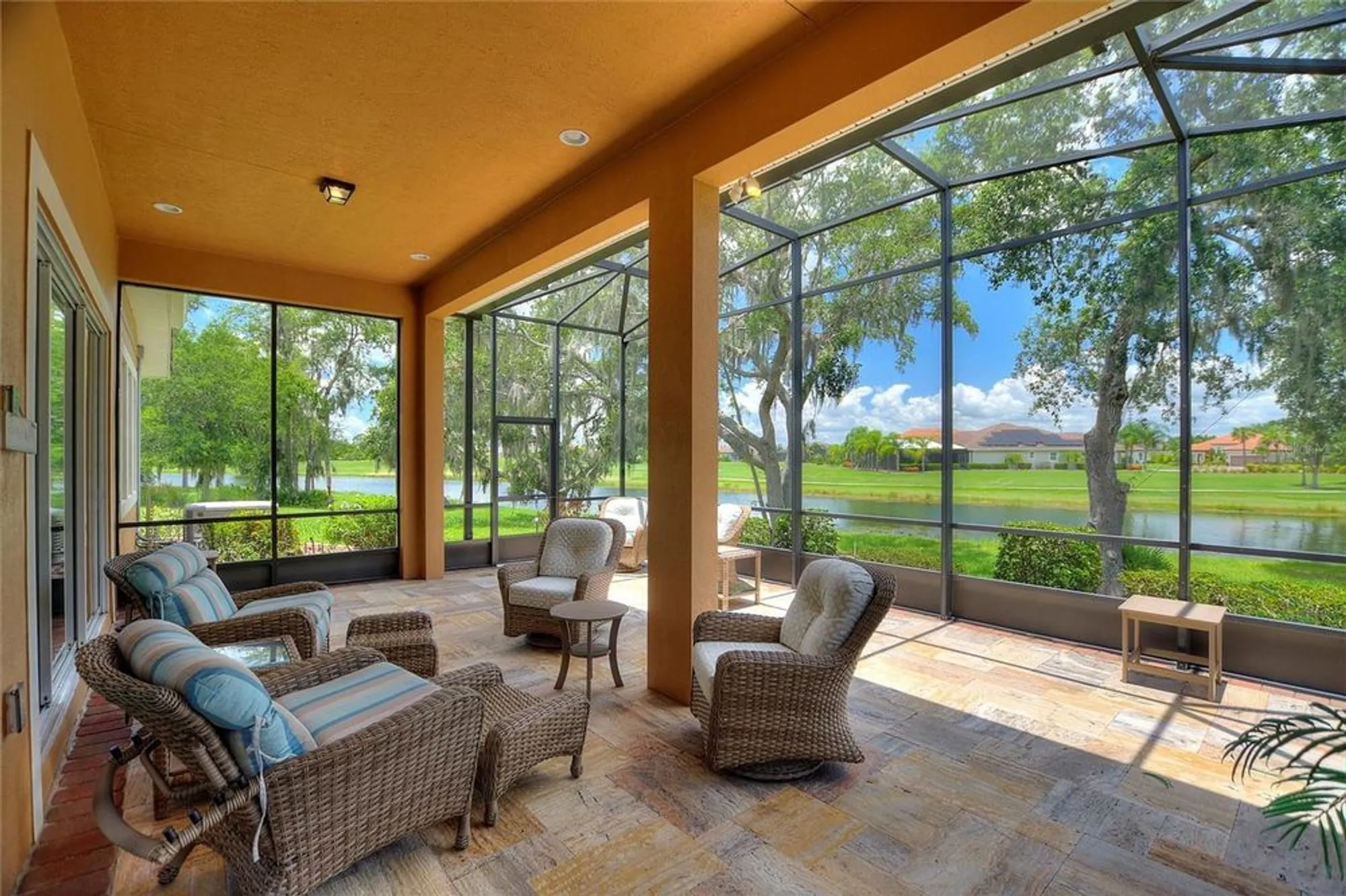 Property Slideshow image 34 of 99 | 346 treviso dr, Kissimmee, FL, 34759