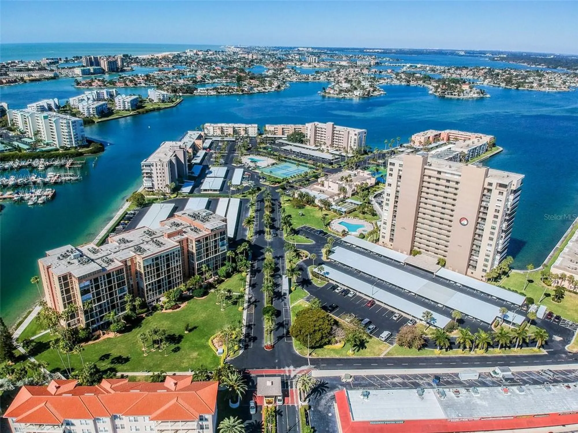 Property Slideshow image 32 of 93 | 7400 sun island dr 207, South Pasadena, FL, 33707