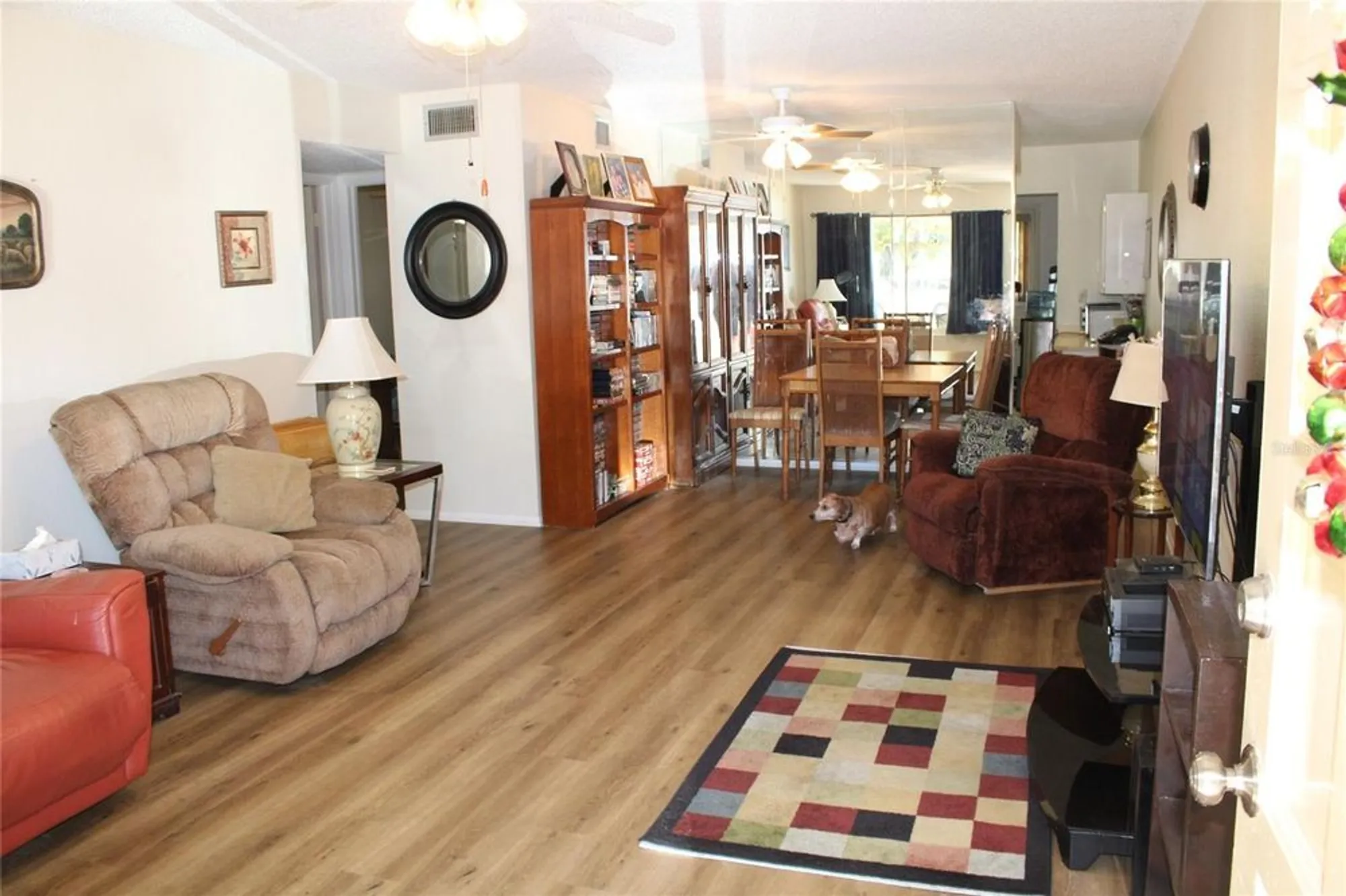 Property Slideshow image 2 of 39 | 2360 irish ln 16, Clearwater, FL, 33763