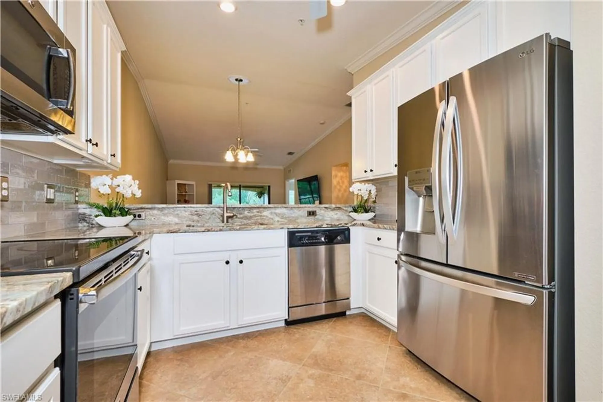 Property Slideshow image 16 of 50 | 28051 bridgetown ct unit 5725, Bonita Springs, FL, 34135