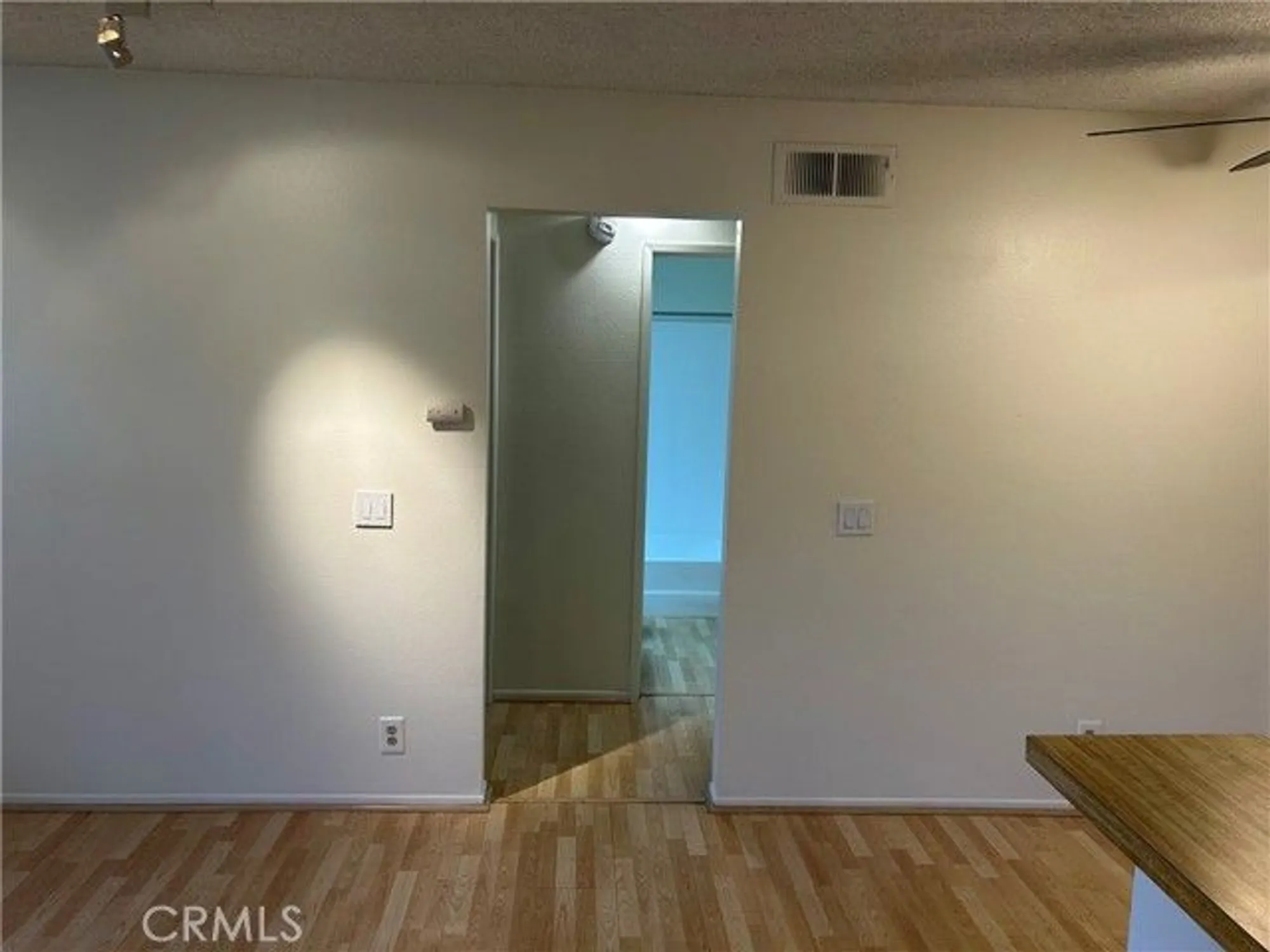 Property Slideshow image 12 of 47 | 18232 parkview ln 103, Huntington Beach, CA, 92648