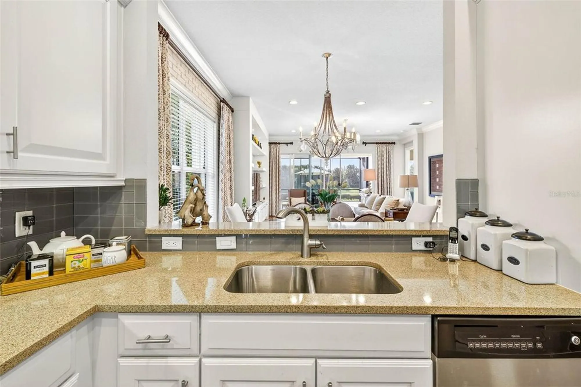 Property Slideshow image 13 of 82 | 5016 stone harbor cir, Wimauma, FL, 33598