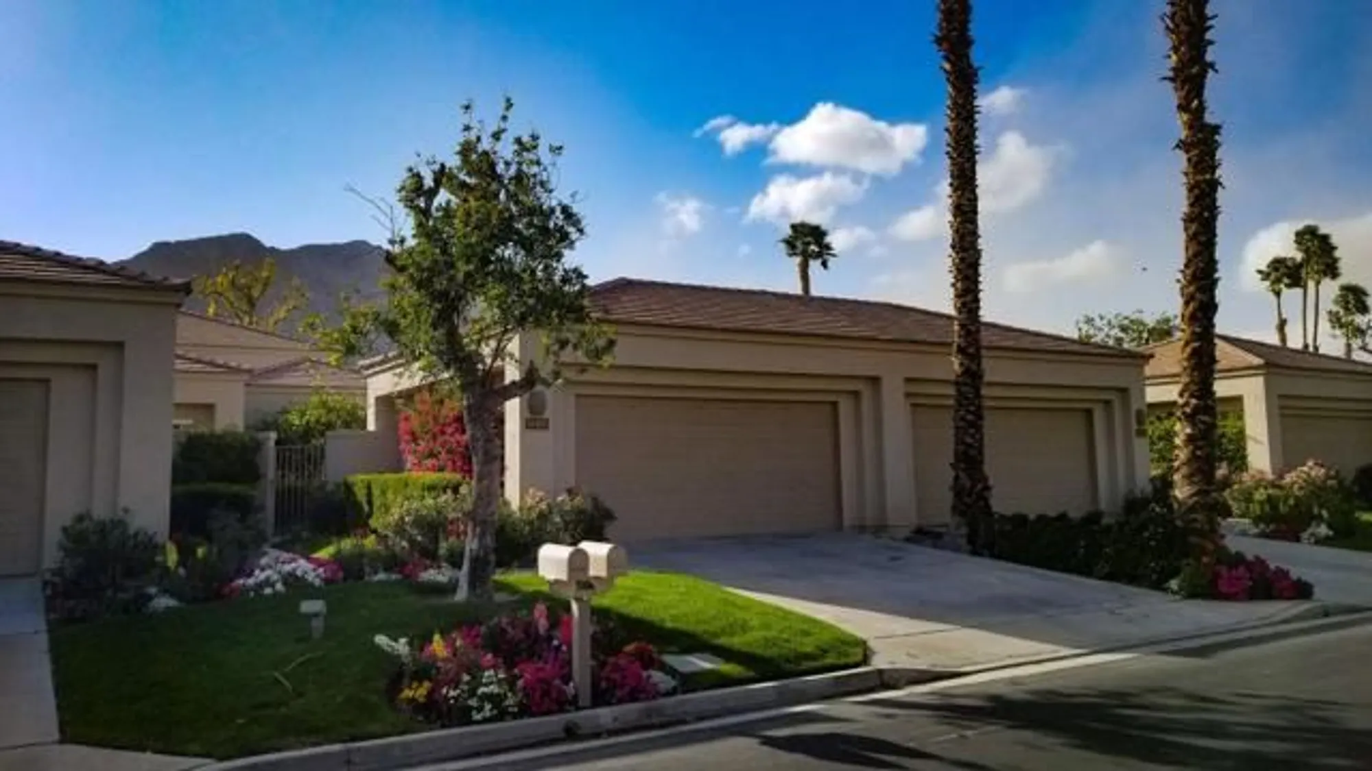 Property Slideshow image 1 of 5 | 54853 oakhill, La Quinta, CA, 92253