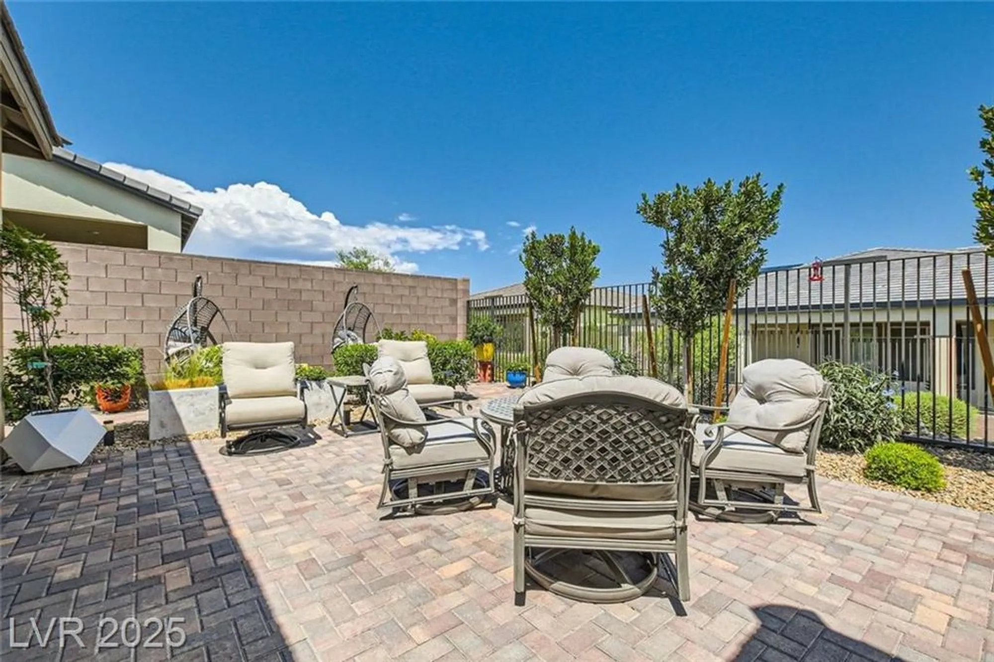 Property Slideshow image 24 of 32 | 9656 balais dr, Las Vegas, NV, 89143