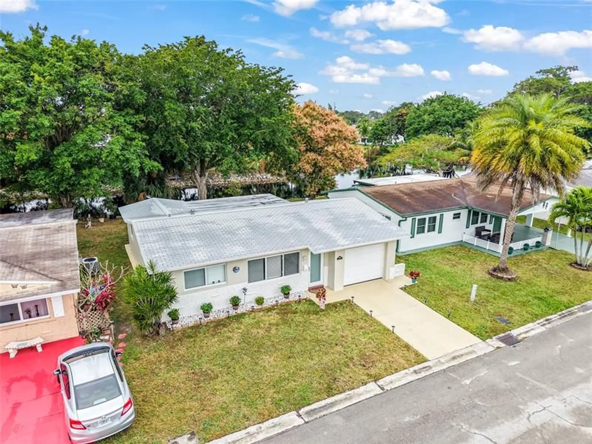 Property Slideshow image 26 of 30 | 985 nw 69th ave, Margate, FL, 33063