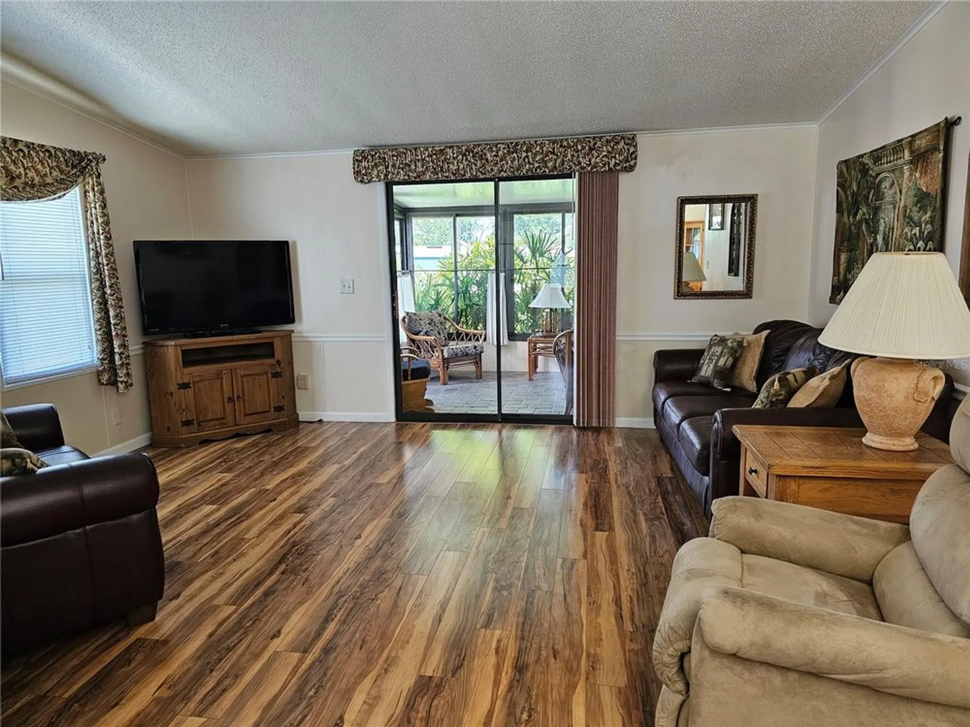 Property Slideshow image 4 of 13 | 1003 parker pl, The Villages, FL, 32159