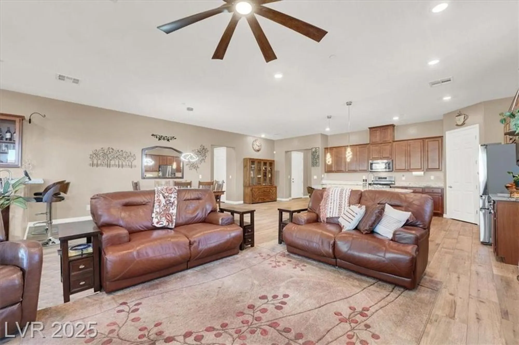 Property Slideshow image 24 of 48 | 400 middlestone ave, Henderson, NV, 89011