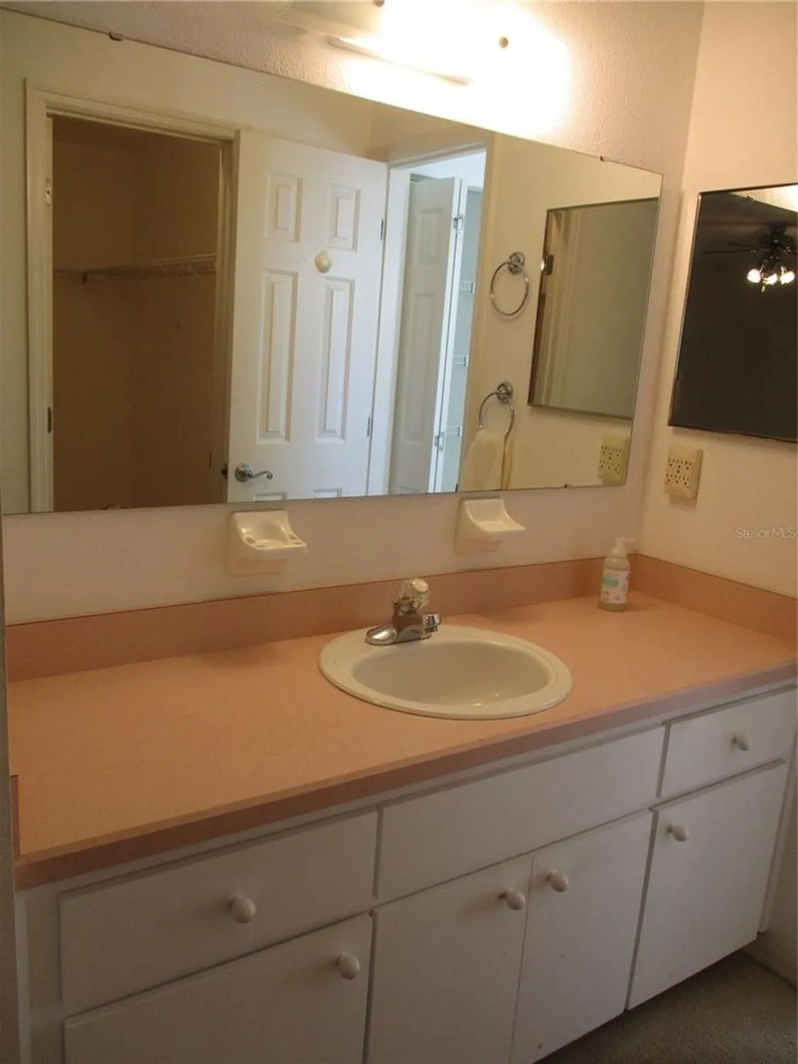 Property Slideshow image 23 of 77 | 14652 sw 112th cir, Dunnellon, FL, 34432