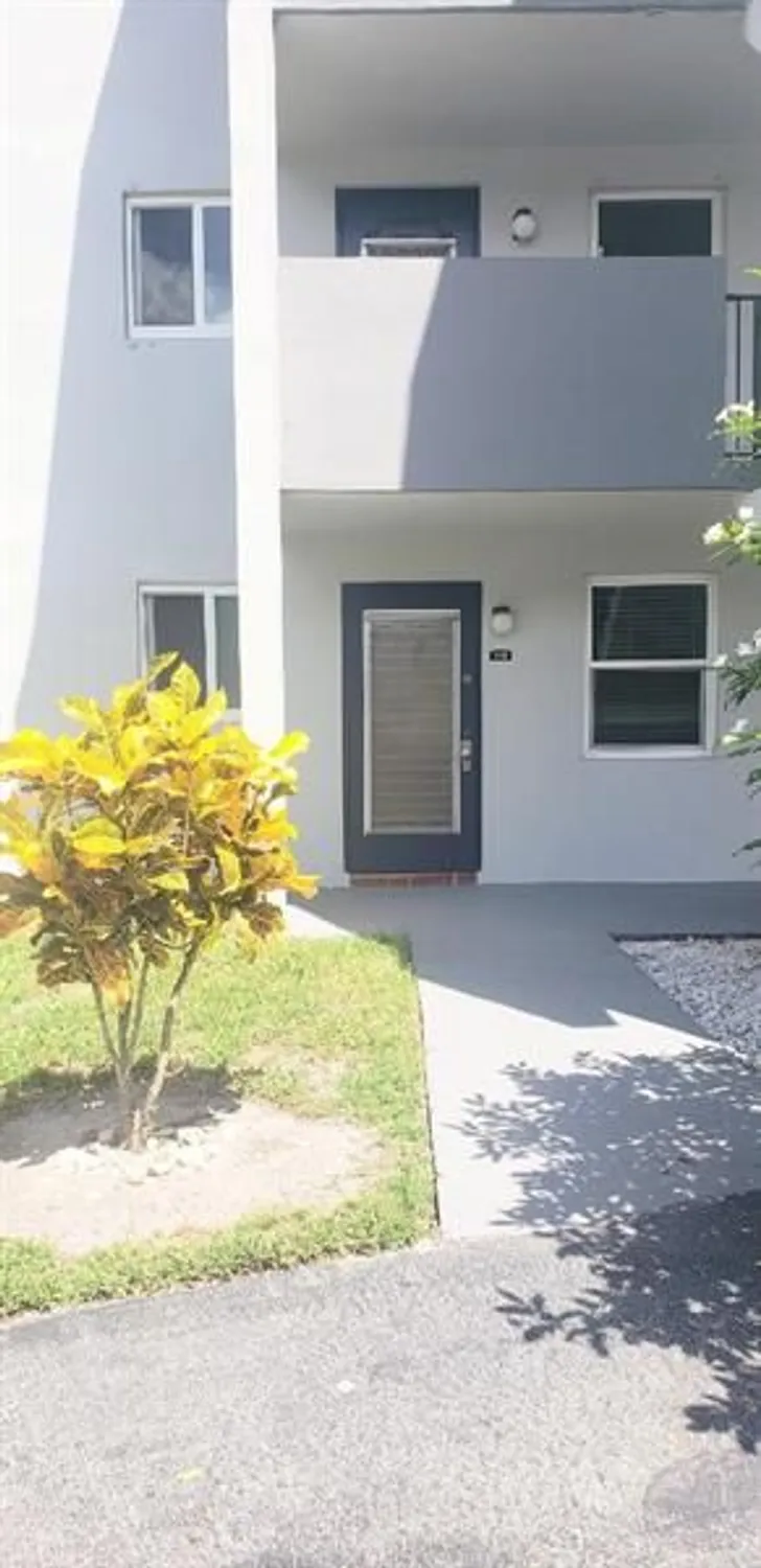 Property Slideshow image 36 of 43 | 7897 golf circle dr 112, Margate, FL, 33063