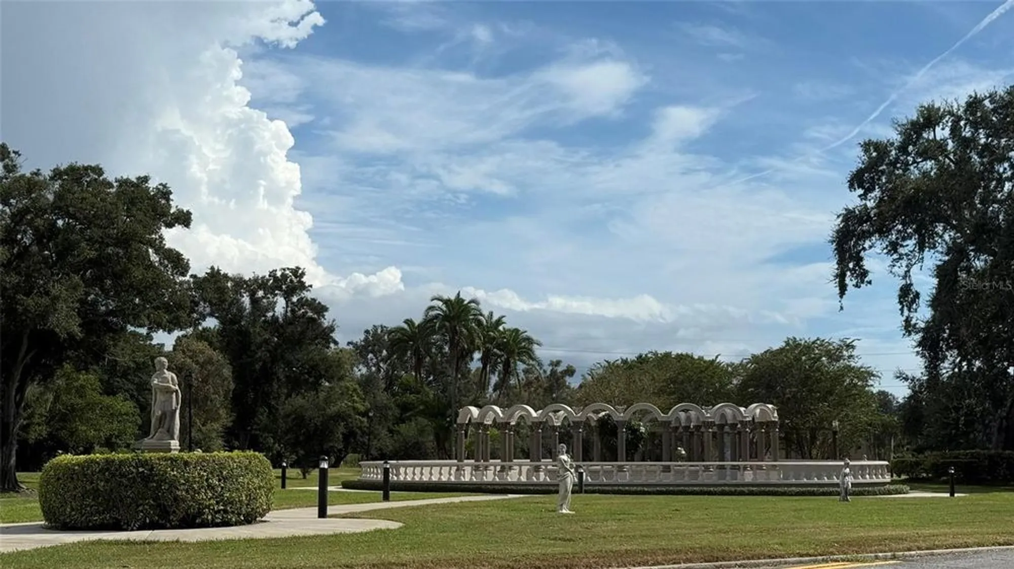 Property Slideshow image 3 of 33 | 2460 canadian way 48, Clearwater, FL, 33763