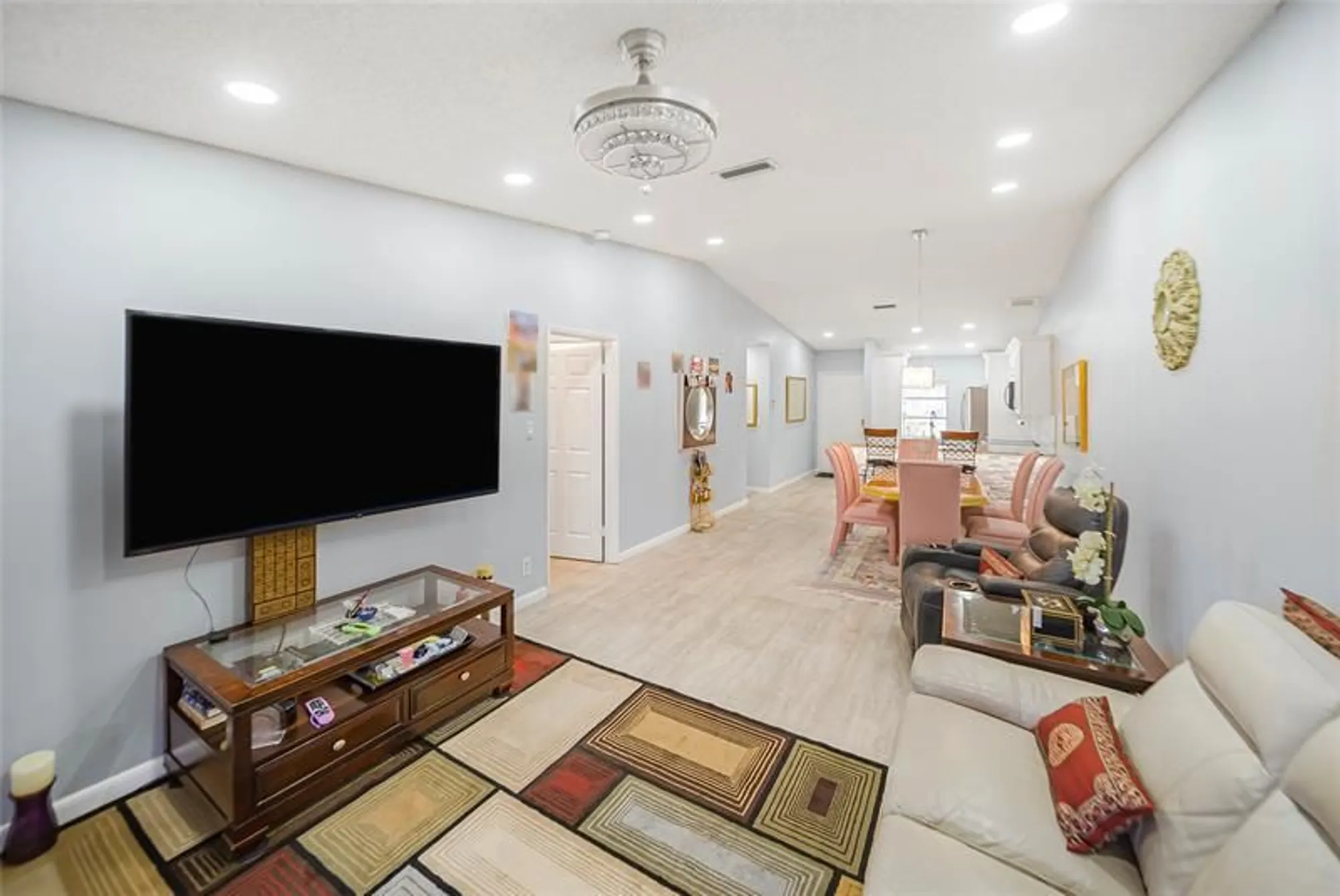 Property Slideshow image 12 of 34 | 18527 horizon ave b, Boca Raton, FL, 33496