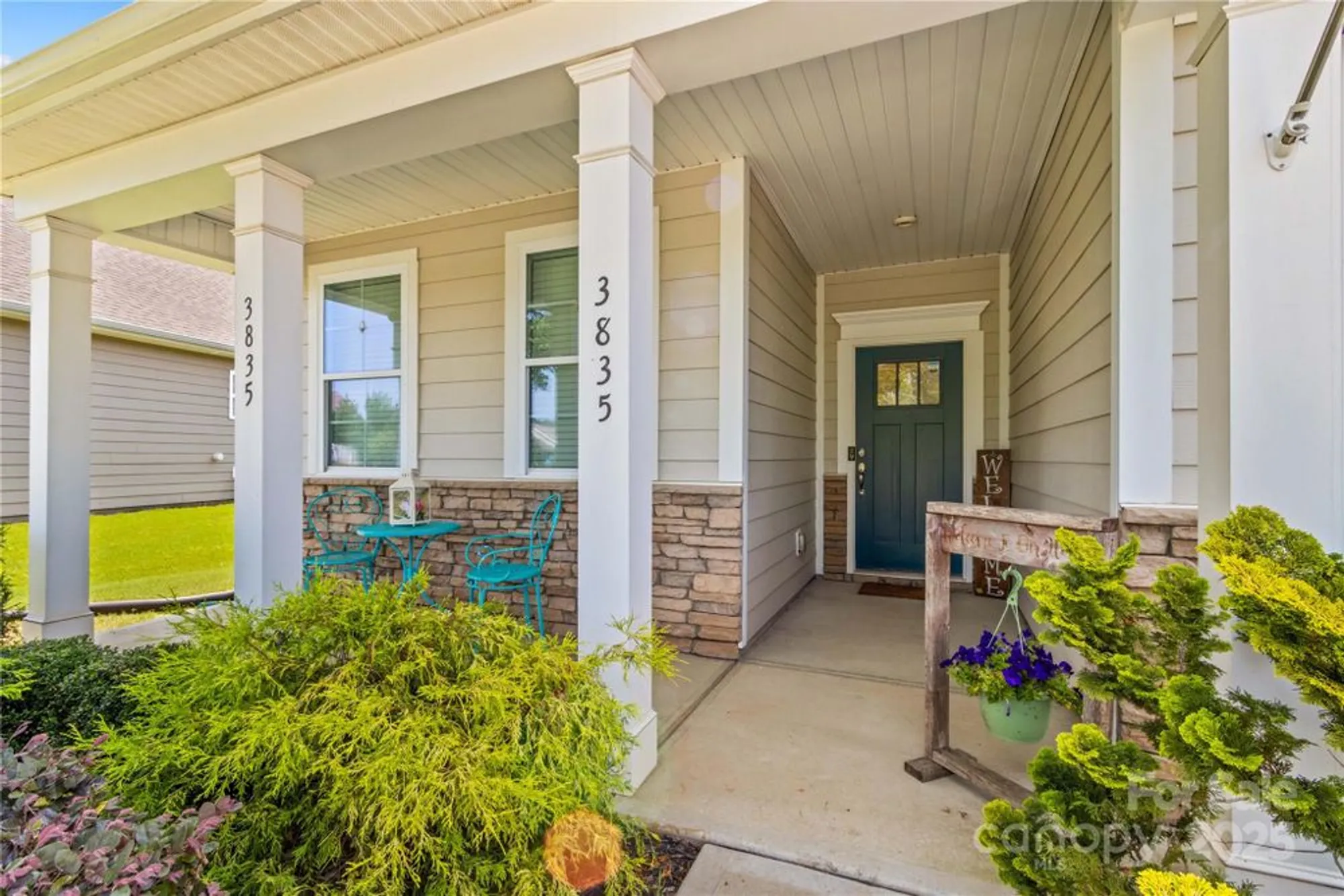 Property Slideshow image 4 of 45 | 3835 norman view dr, Sherrills Ford, NC, 28673