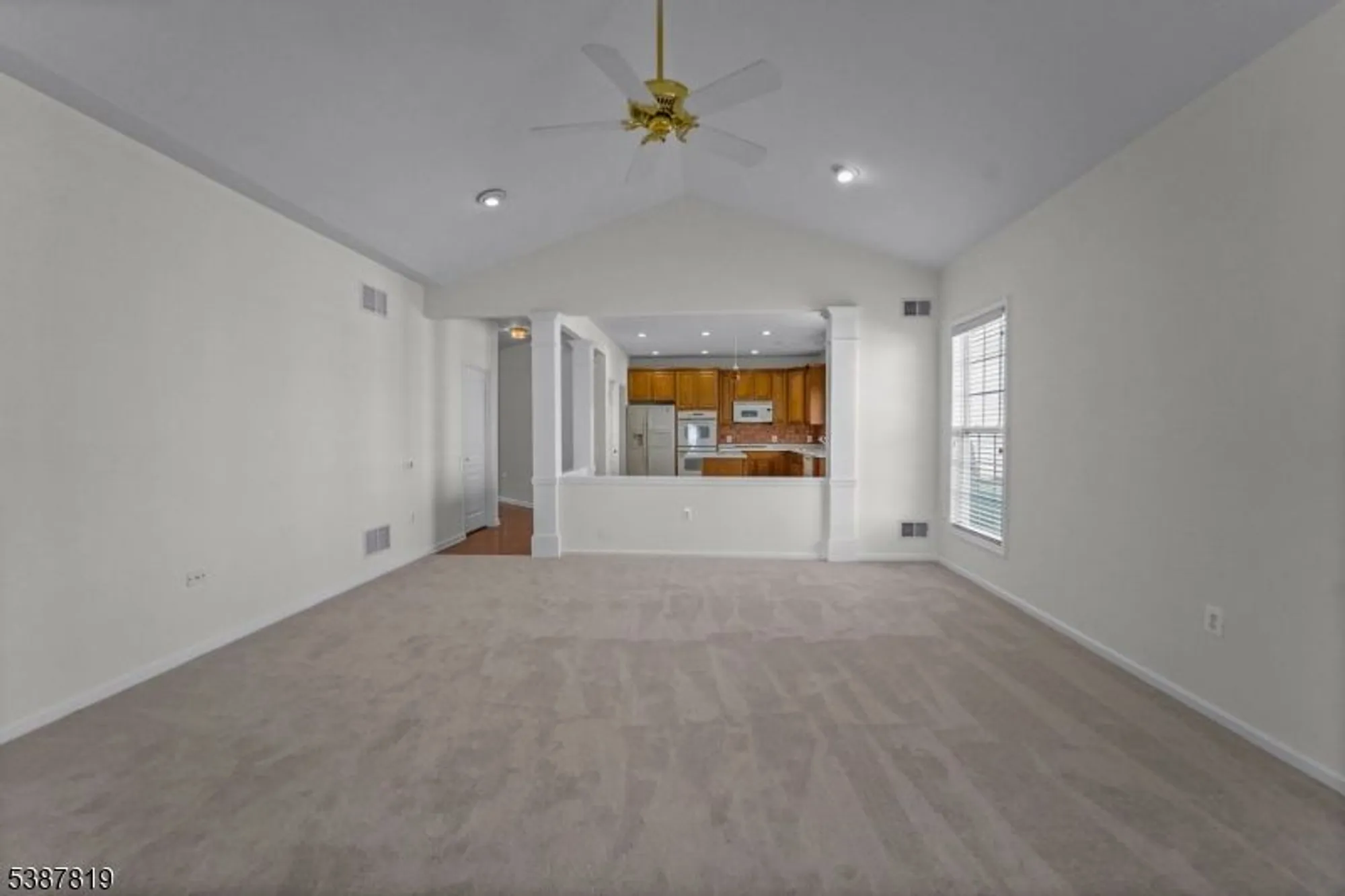 Property Slideshow image 19 of 23 | 373 windfall ln, Somerset, NJ, 08873