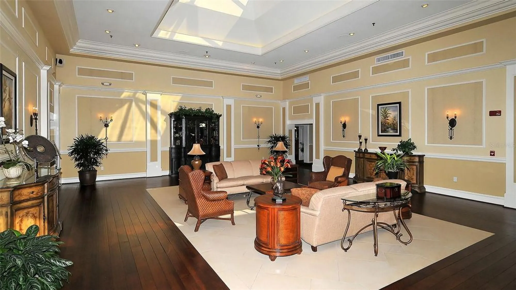 Property Slideshow image 30 of 35 | 5568 country club way, Sarasota, FL, 34243