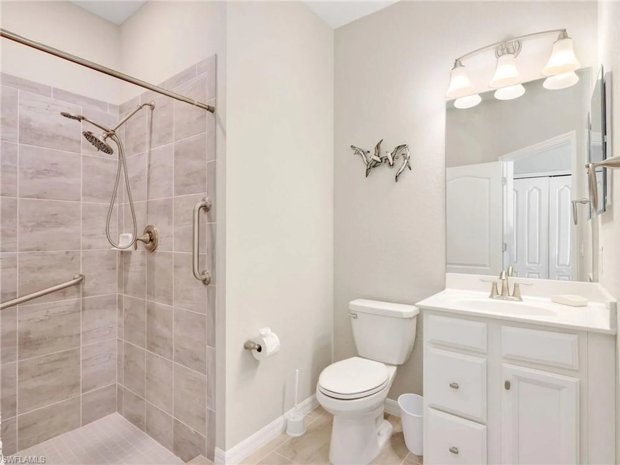 Property Slideshow image 26 of 38 | 11973 bay oak dr, Fort Myers, FL, 33913
