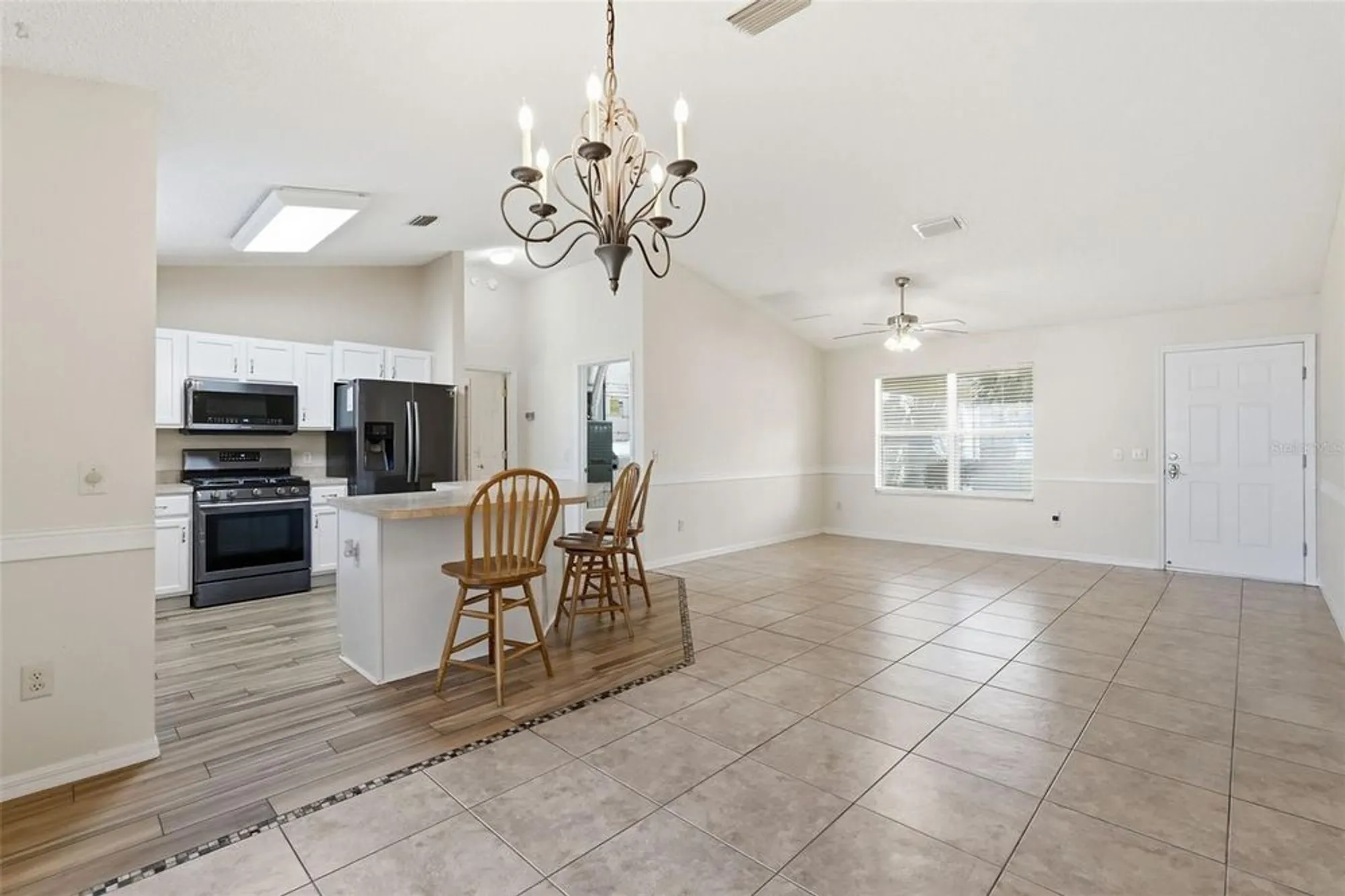 Property Slideshow image 15 of 69 | 17985 se 92nd amory ave, The Villages, FL, 32162