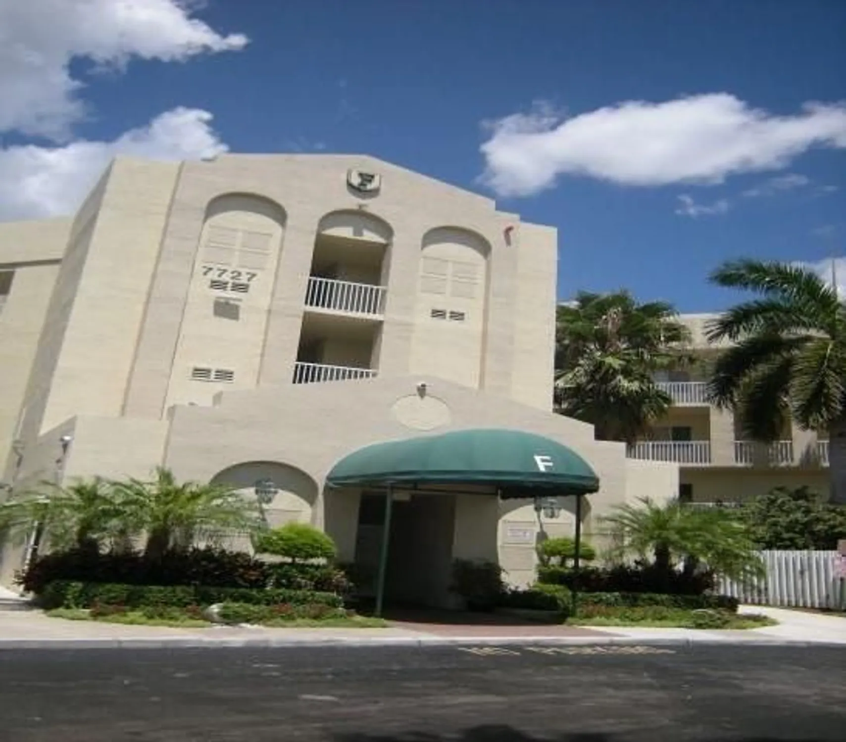 Property Slideshow image 34 of 36 | 7727 southampton ter 205, Tamarac, FL, 33321