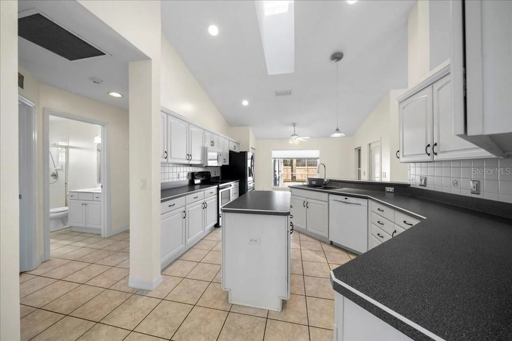 Property Slideshow image 15 of 47 | 5625 sw 85th pl, Ocala, FL, 34476