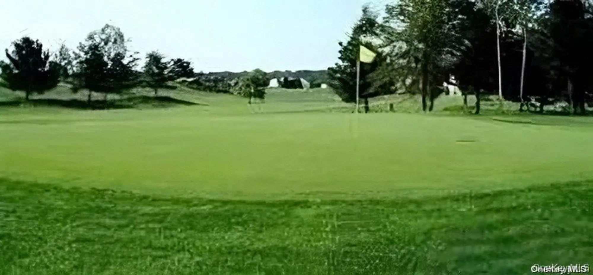 Property Slideshow image 21 of 24 | 445 bardini dr, Melville, NY, 11747