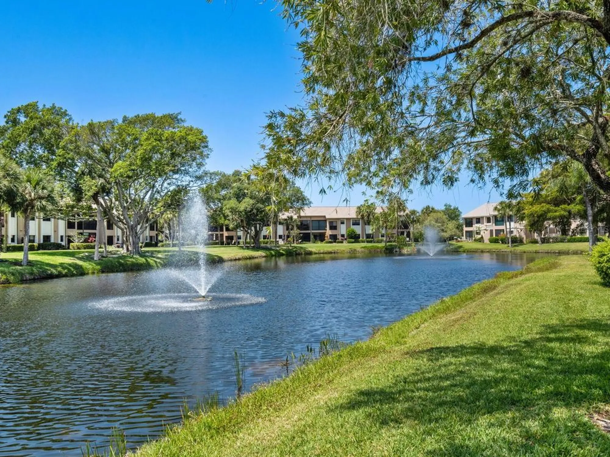 Property Slideshow image 32 of 43 | 5228 landings blvd 202, Sarasota, FL, 34231