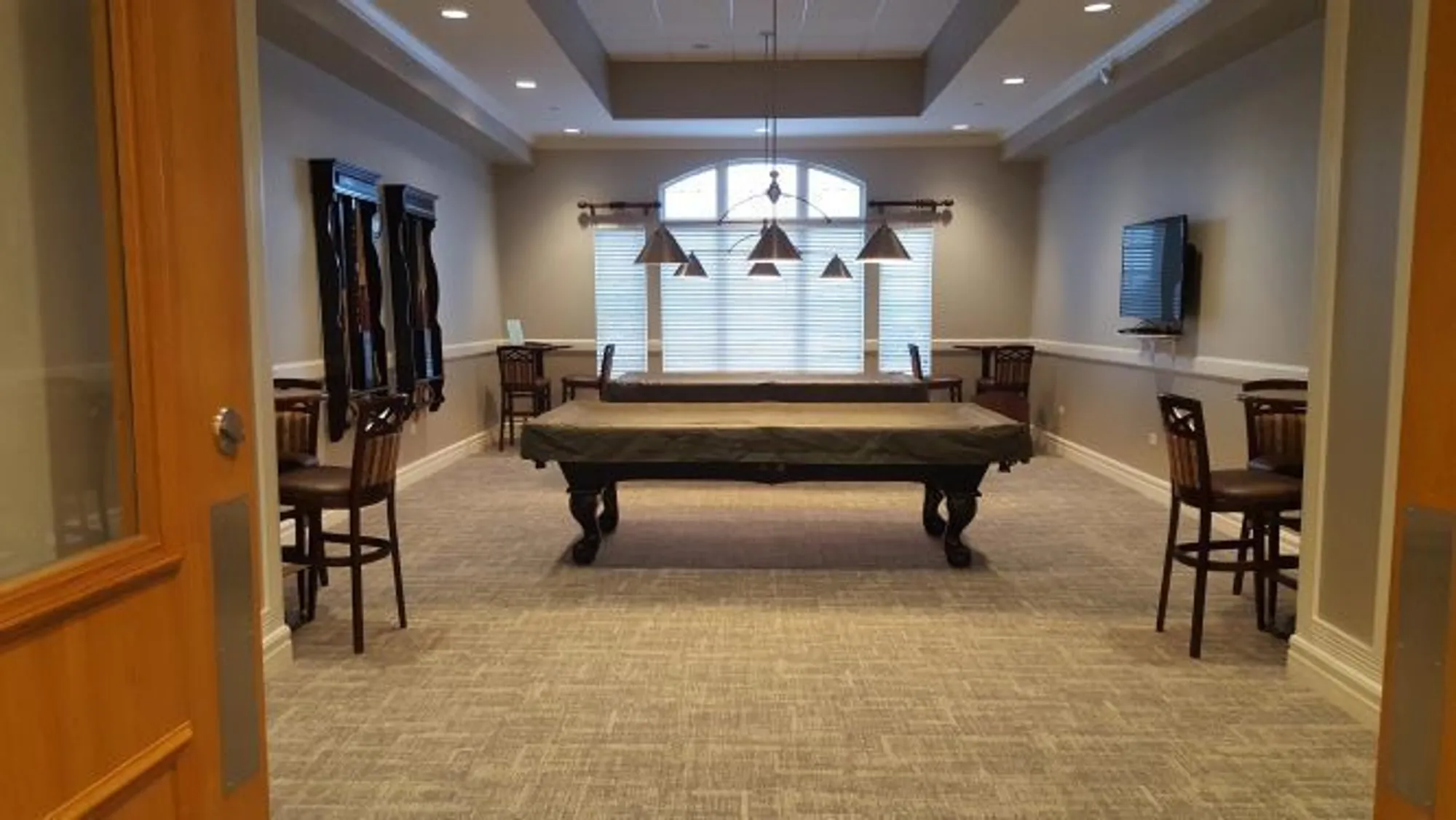 Property Slideshow image 23 of 26 | 2573 venetian ln, Elgin, IL, 60124