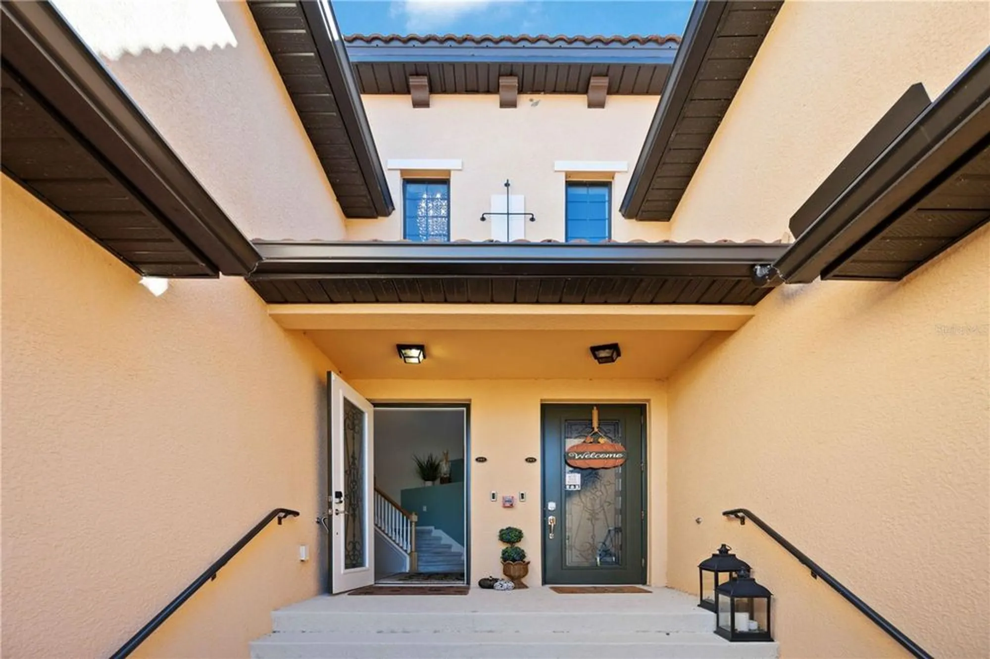 Property Slideshow image 1 of 92 | 10817 tarflower dr unit 201, Venice, FL, 34293