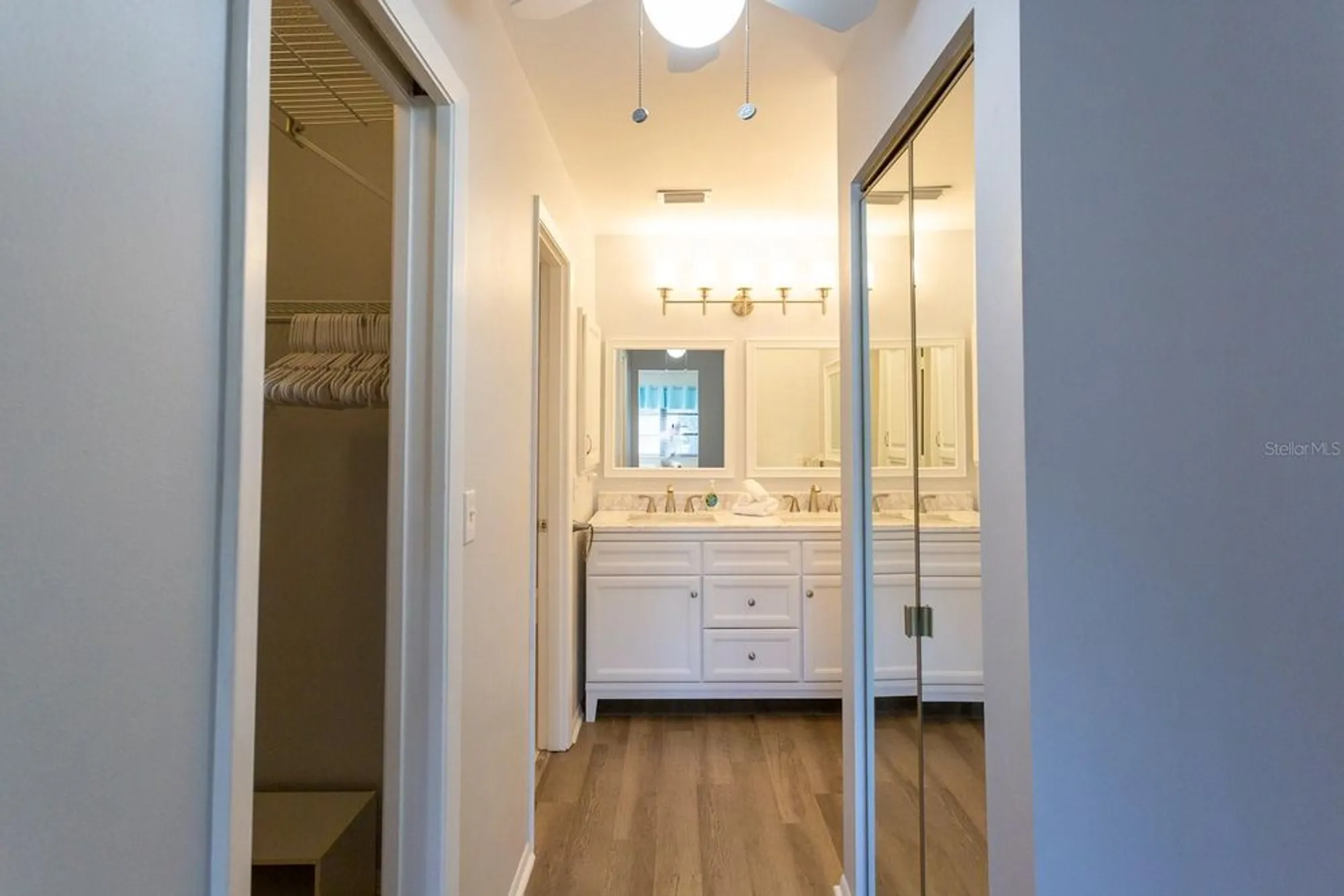 Property Slideshow image 26 of 41 | 5630 golf pointe dr 206, Sarasota, FL, 34243