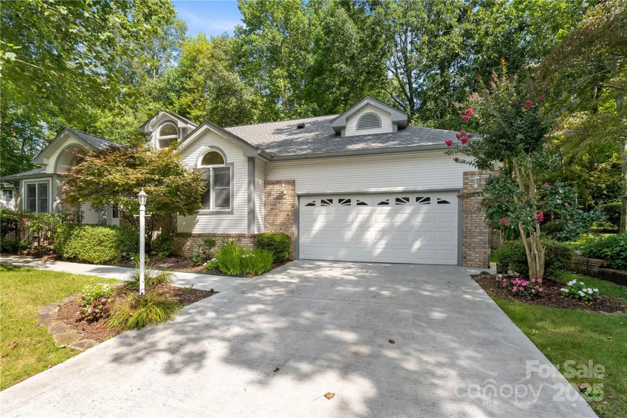 Property Slideshow image 29 of 32 | 131 jenny lind dr, Hendersonville, NC, 28791