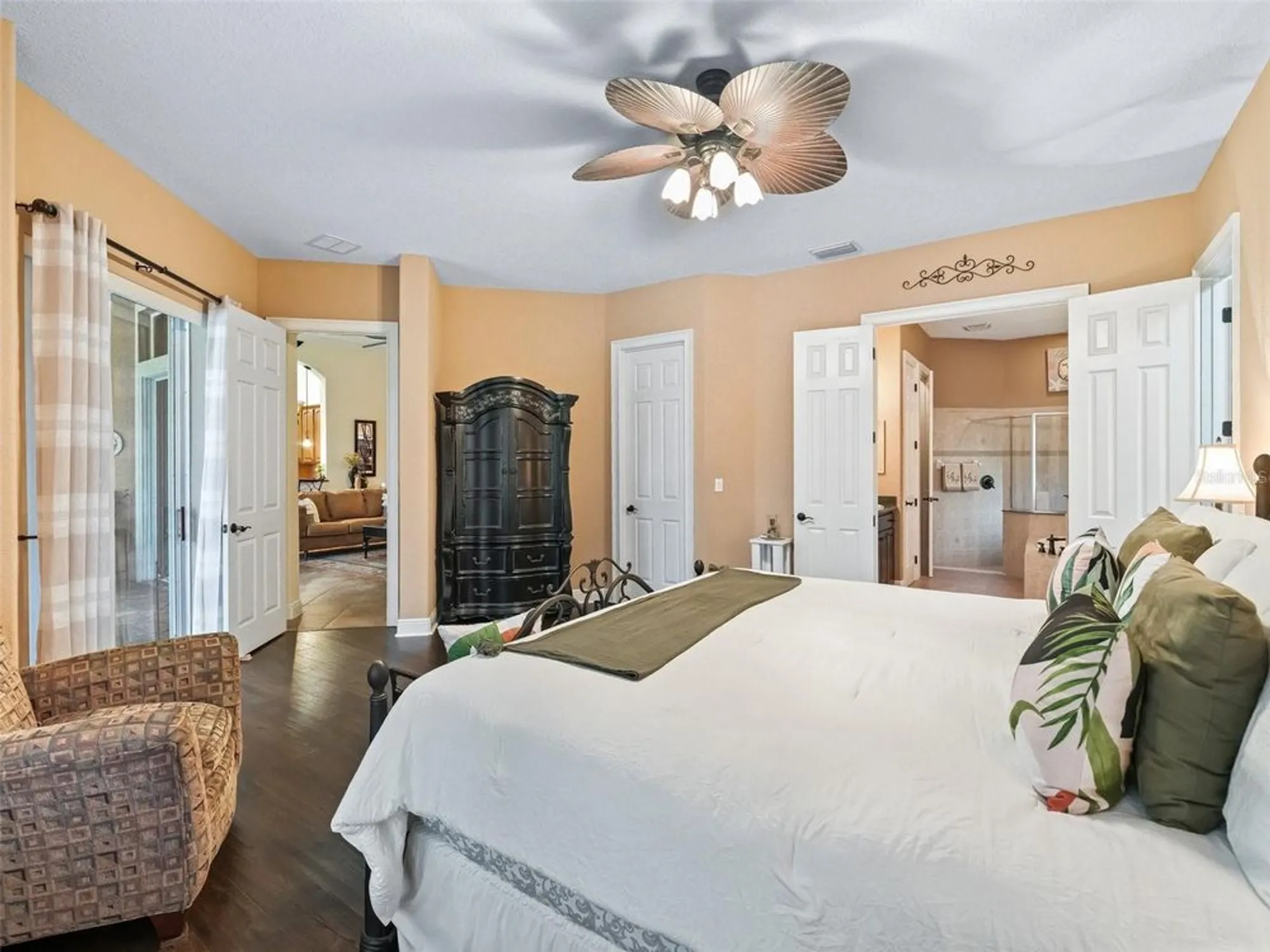 Property Slideshow image 26 of 57 | 5235 island terrace ct, Lady Lake, FL, 32159