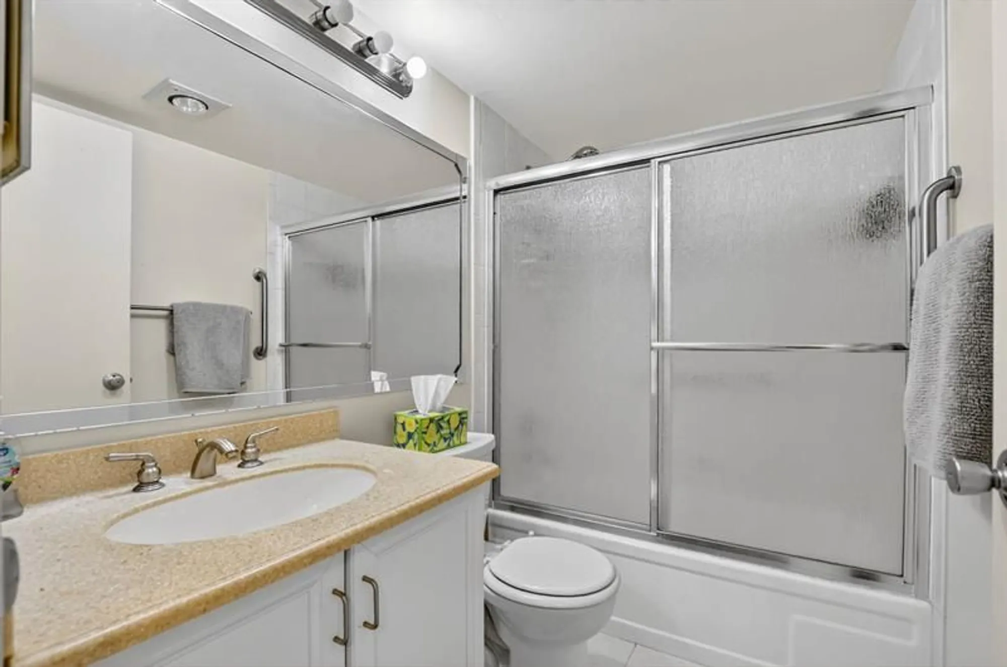 Property Slideshow image 14 of 67 | 3025 guildford b # 3025, Boca Raton, FL, 33434